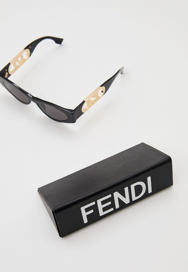 фото Очки солнцезащитные fendi