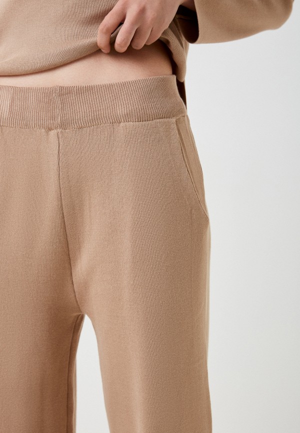 Костюм Chic de Femme бежевый, размер 42, фото 4