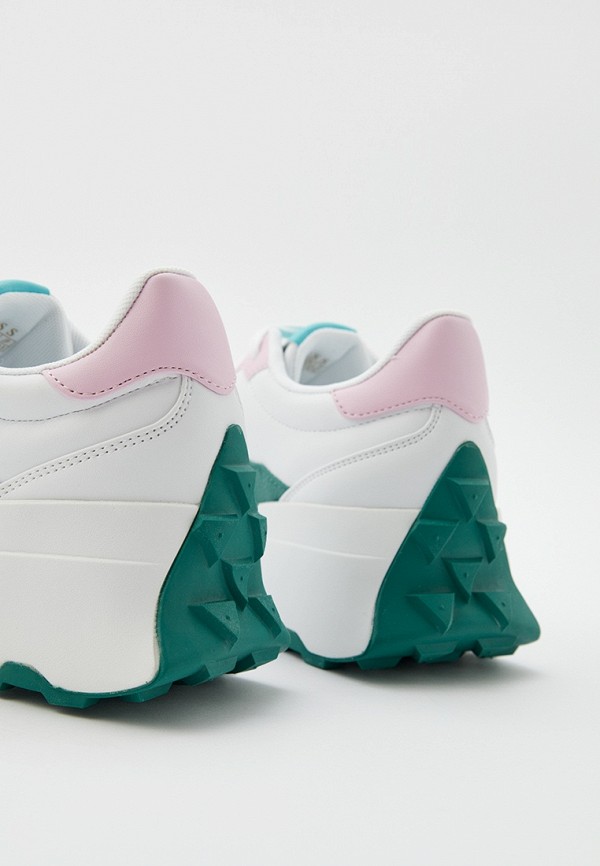 фото Кроссовки guess