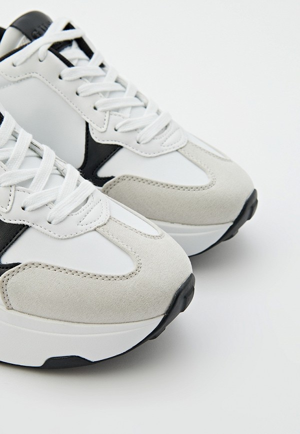 фото Кроссовки guess