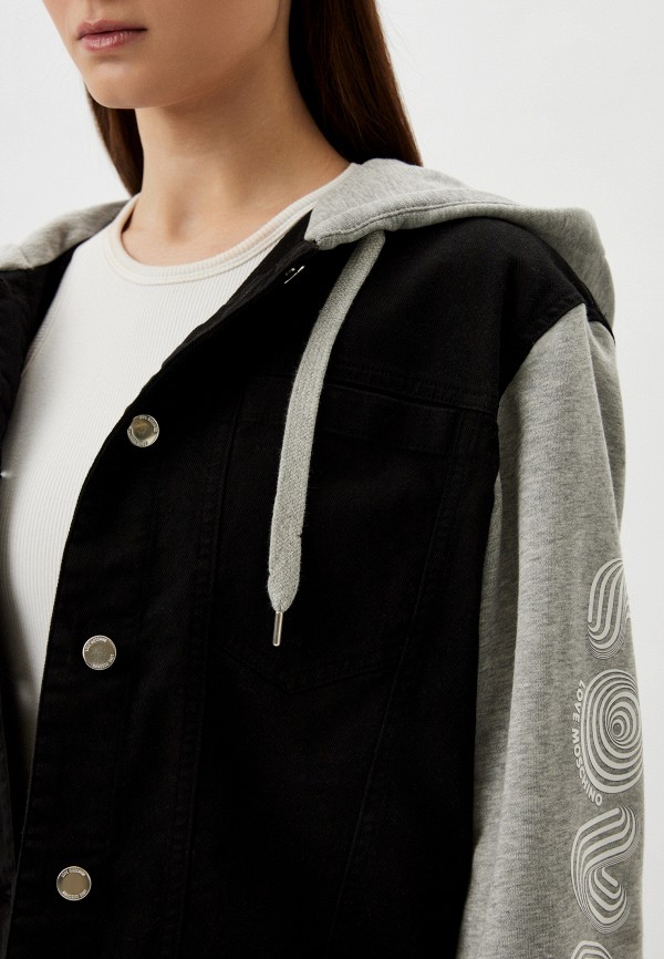 фото Куртка и брелок love moschino