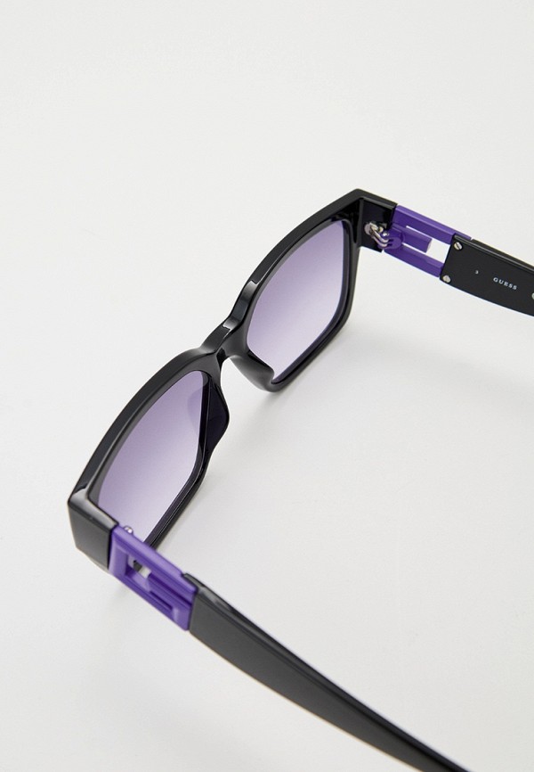 фото Очки солнцезащитные и цепочка guess