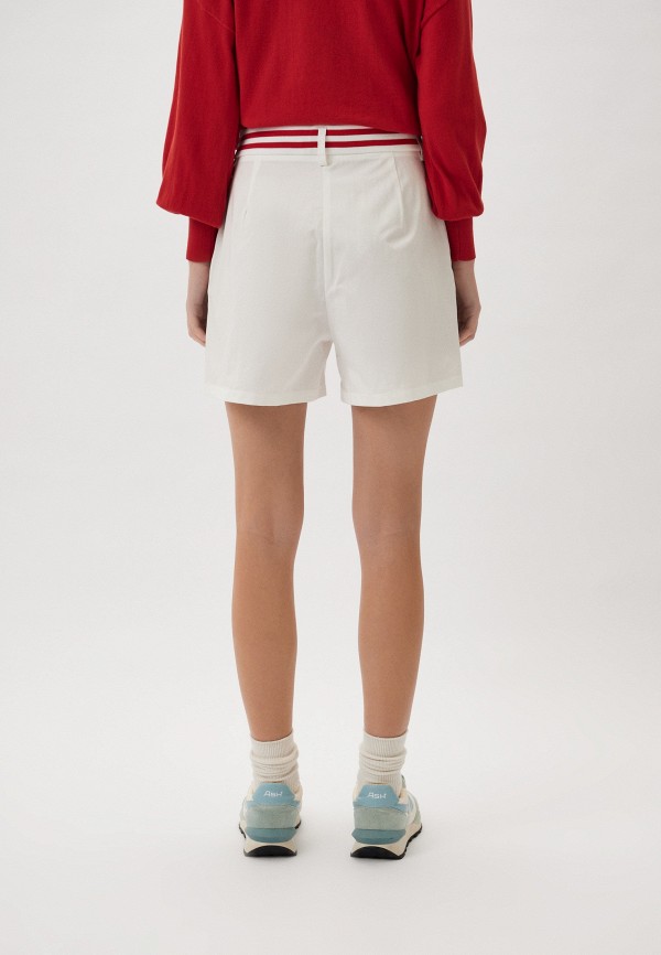 фото Шорты и брелок love moschino