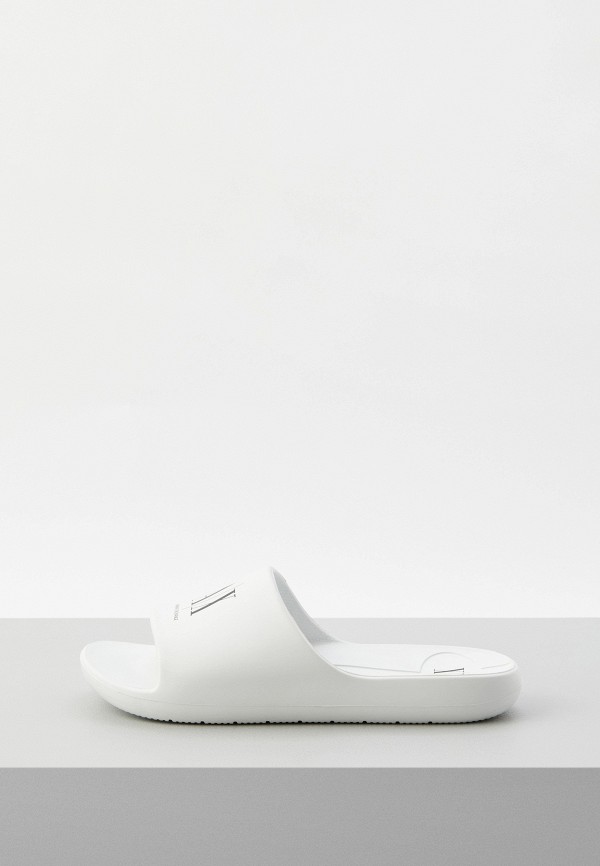 Сланцы Armani Exchange 8900₽