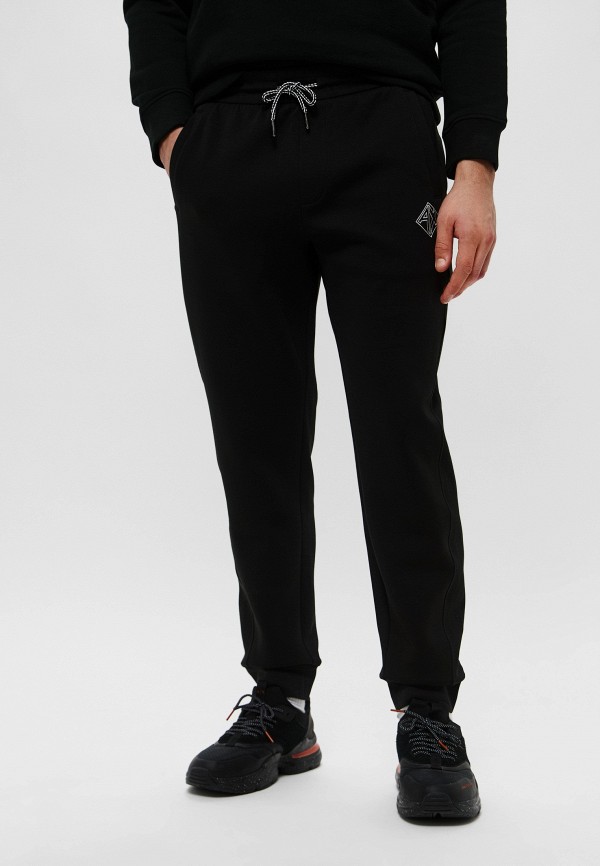 Брюки спортивные Armani Exchange 19000₽