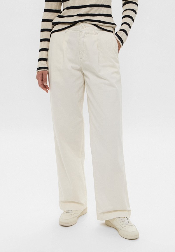 Джинсы Guess Jeans 12799₽