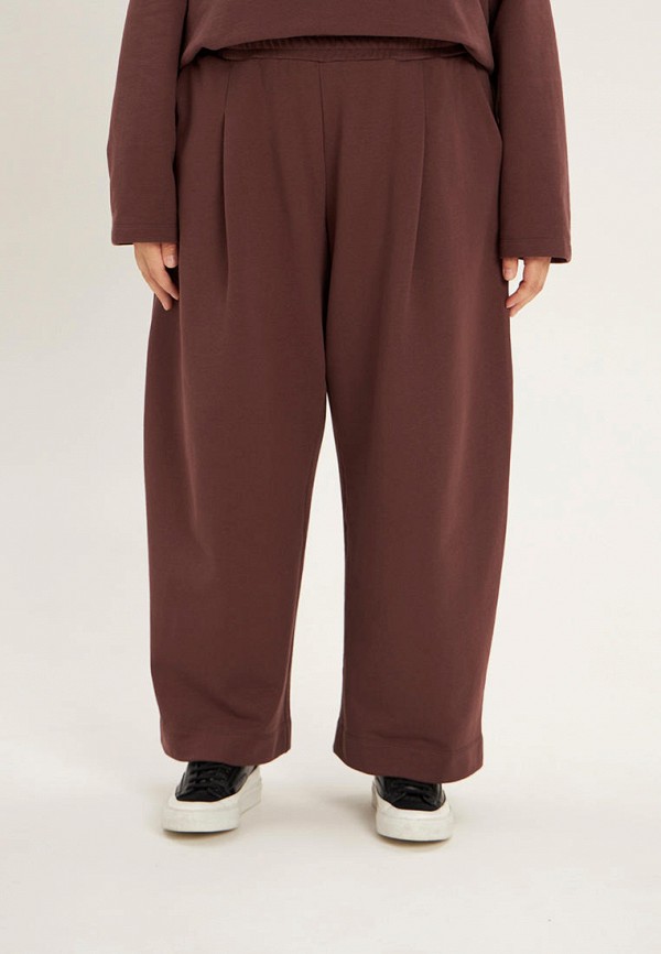 Брюки спортивные Lessismore 13490₽