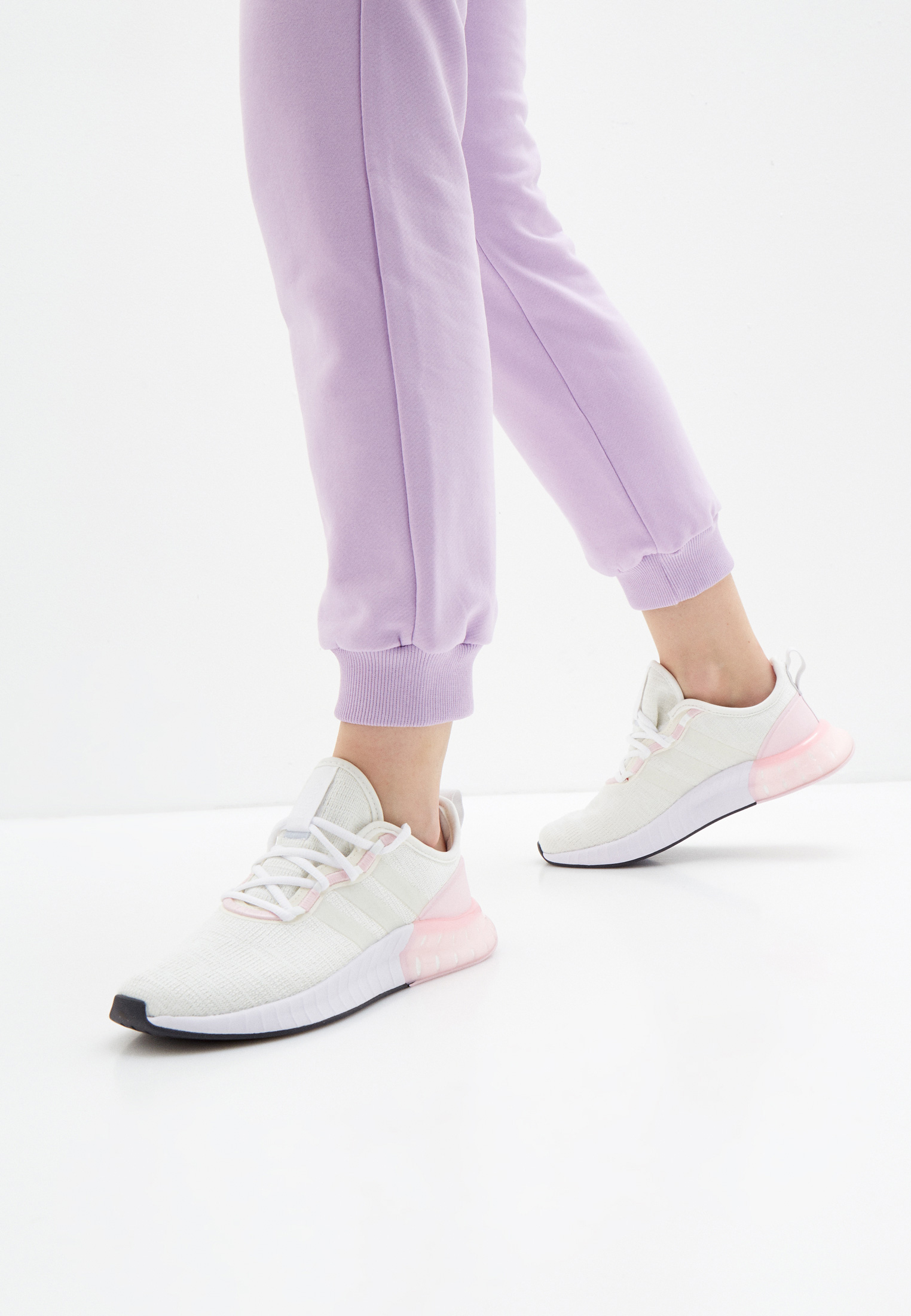 Женские кроссовки Adidas (Адидас) FZ2786 купить за 7999 руб.