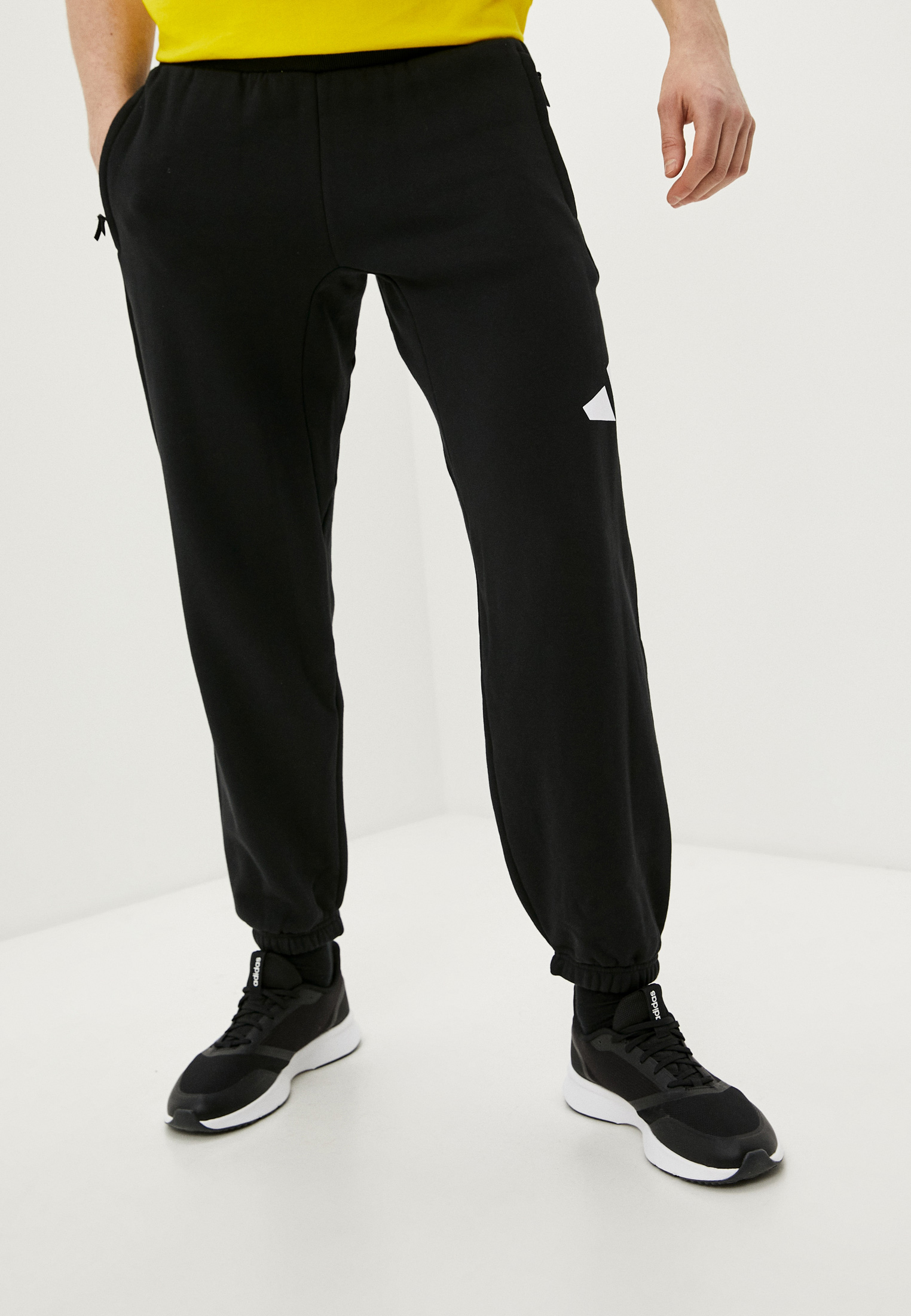 Мужские спортивные брюки Adidas (Адидас) GQ6213 купить за 2740 руб.