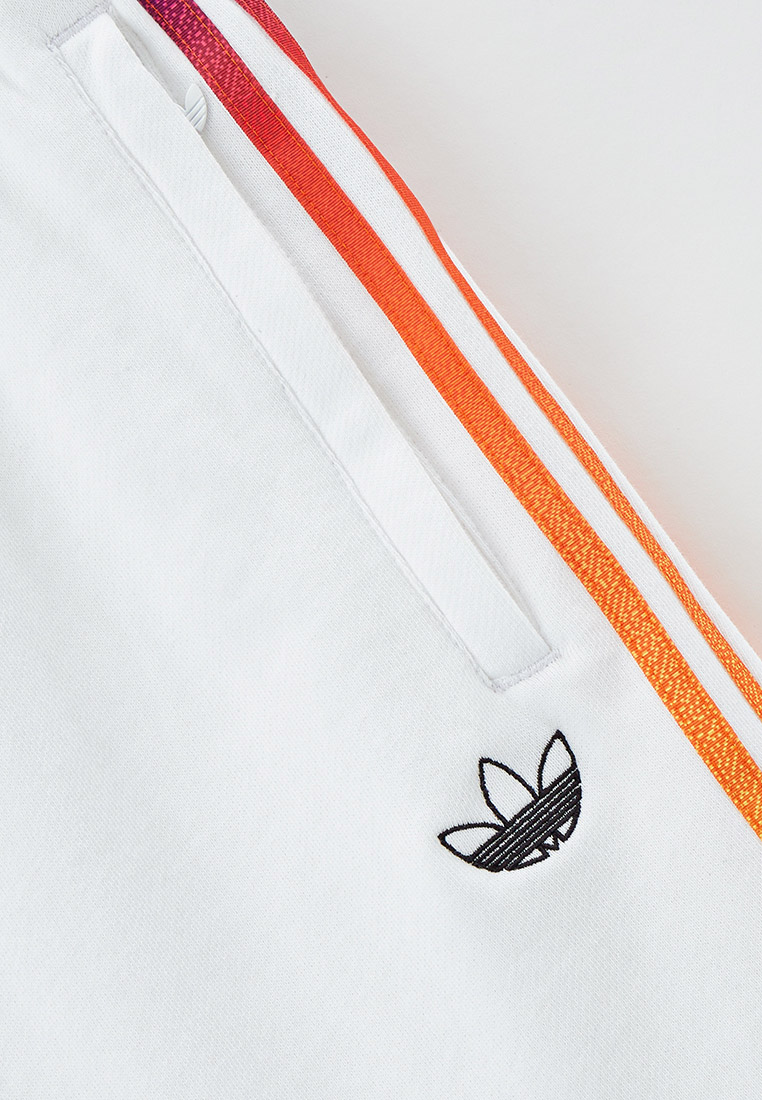 gn2436 adidas