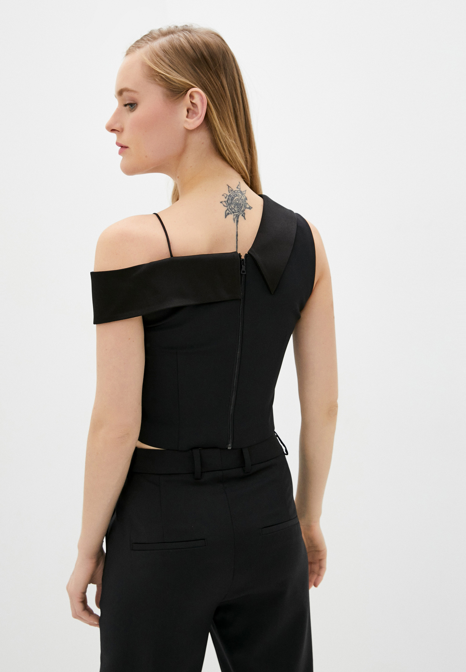 Топ элис. Футболка американка женская. Топ элис. Черный топ с перекрестными лямками. Алиса топ.