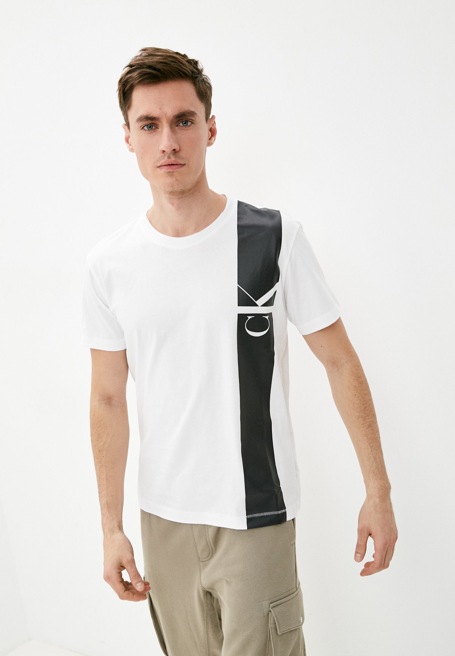 Футболка с коротким рукавом мужской Calvin Klein Jeans J30J317077 купить за  3360 руб.