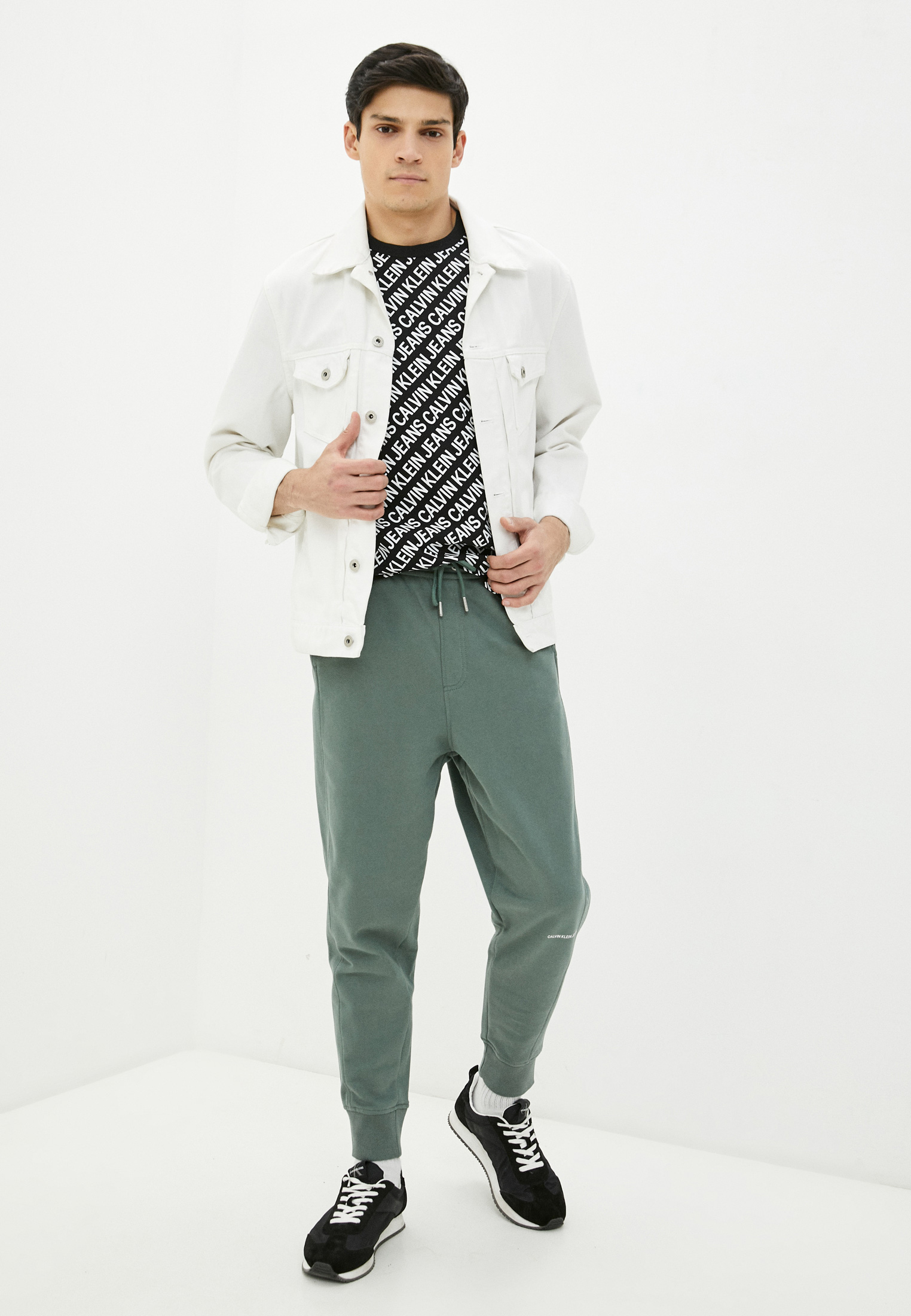 Мужские спортивные брюки Calvin Klein Jeans J30J317688 купить за 9499 руб.