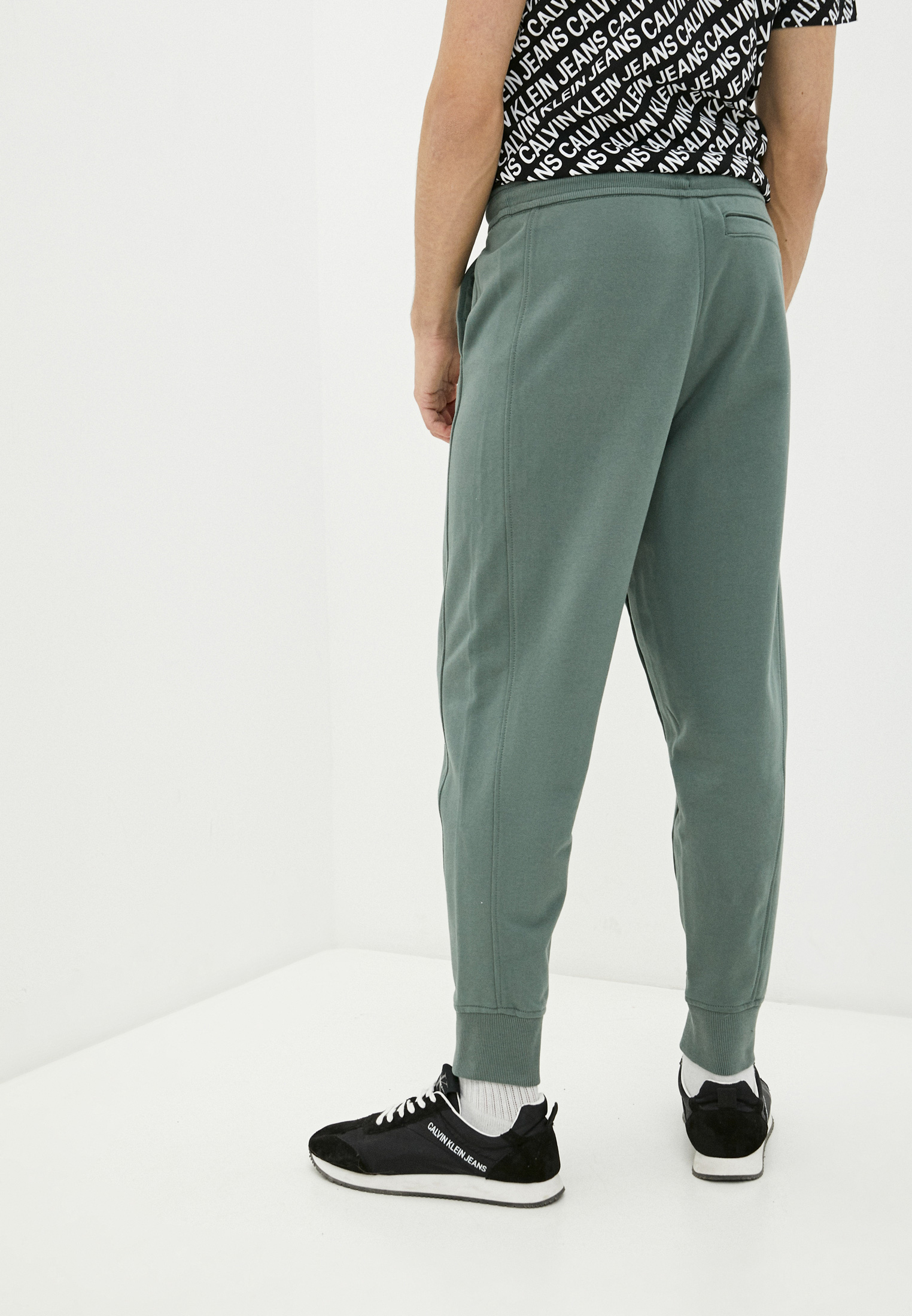 Мужские спортивные брюки Calvin Klein Jeans J30J317688 купить за 9499 руб.