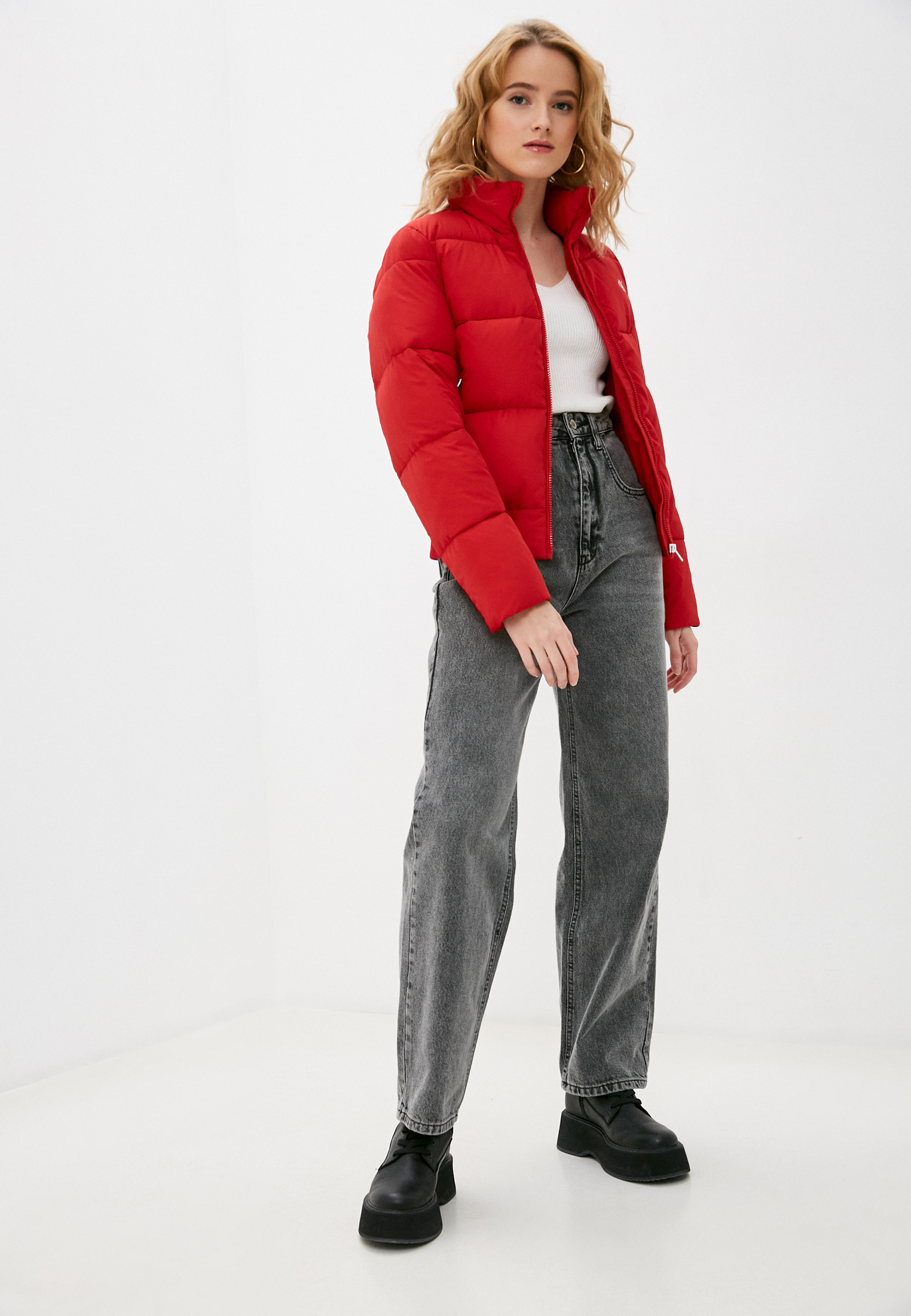 Утепленная куртка женская Calvin Klein Jeans J20J214848 купить за 14070 руб.