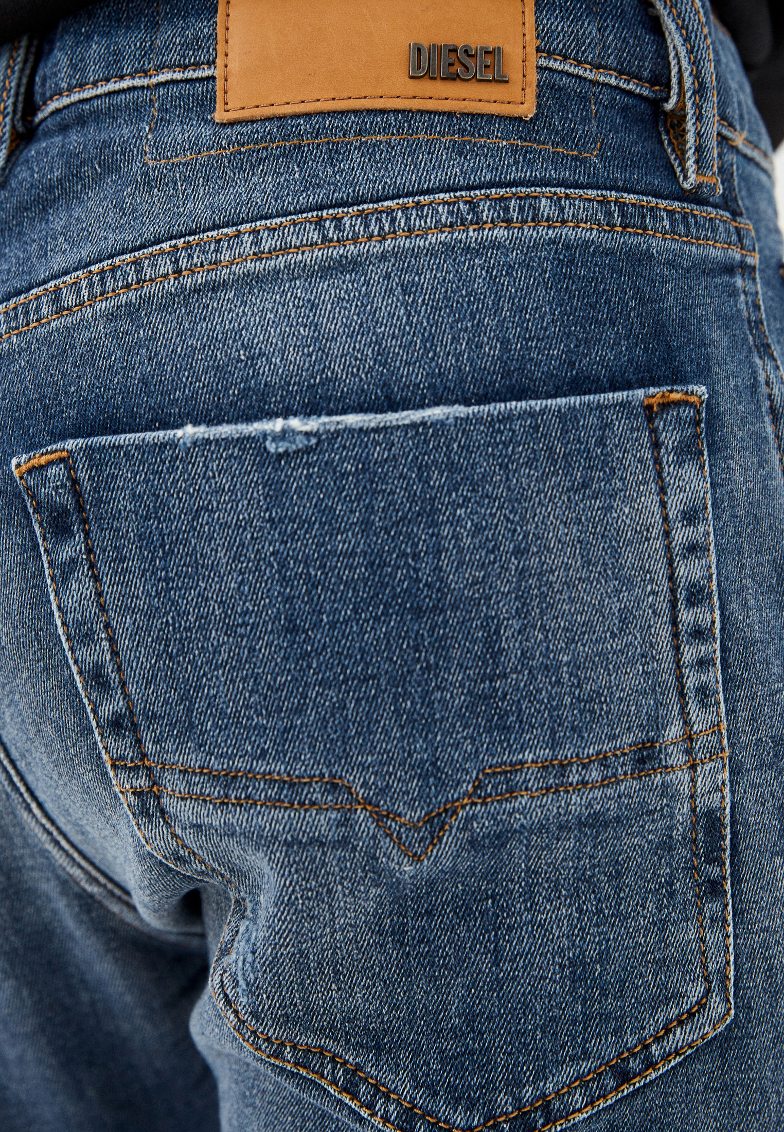 Мужские зауженные джинсы Diesel (Дизель) 00SWID0890X: изображение 4
