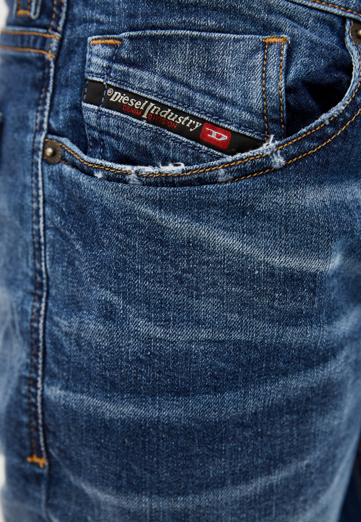 Мужские зауженные джинсы Diesel (Дизель) 00SWJE069HQ: изображение 4