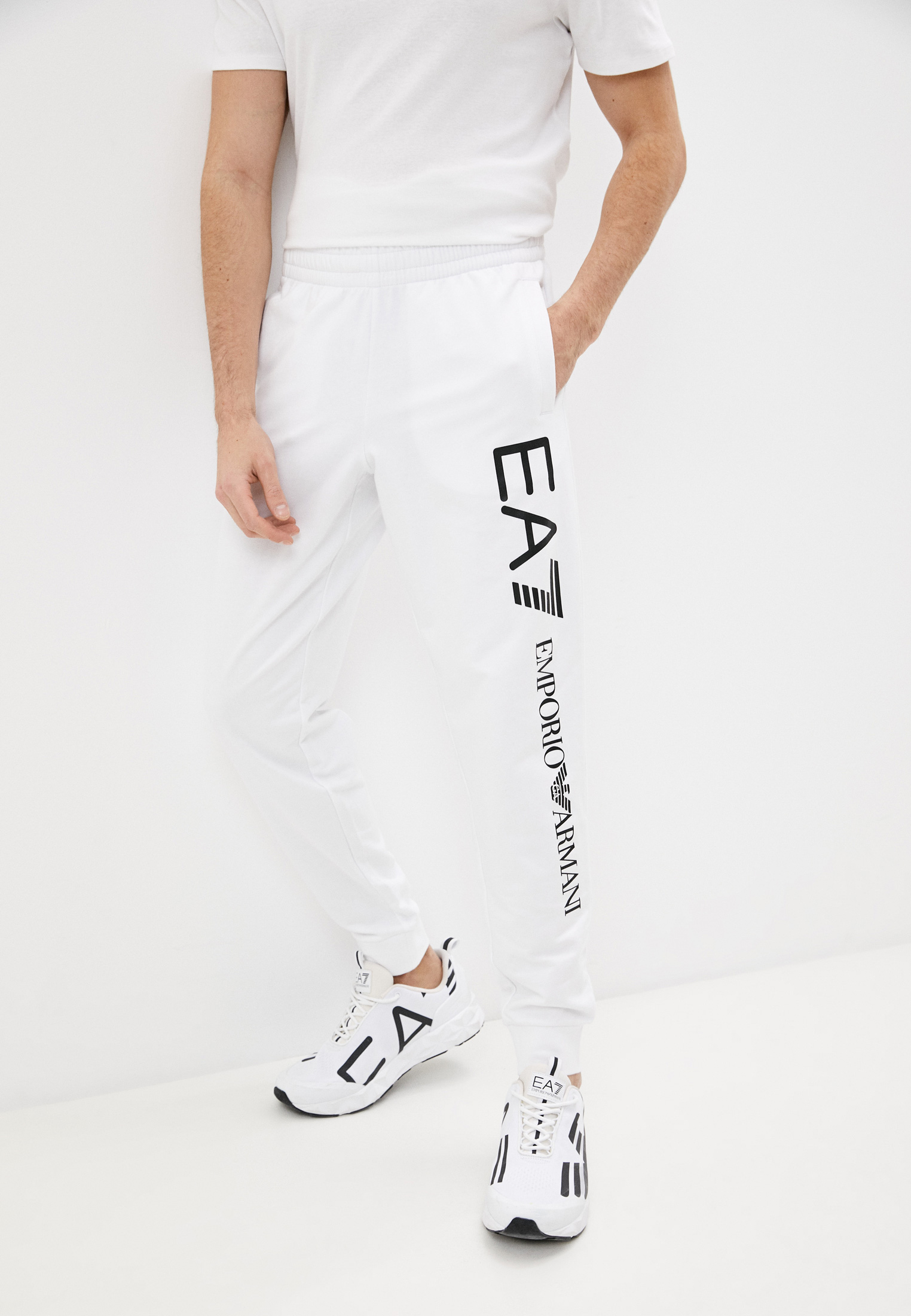 Белые мужские спорт. Штаны ea7 мужские. Спортивные штаны ea7 мужские. Штаны ea7