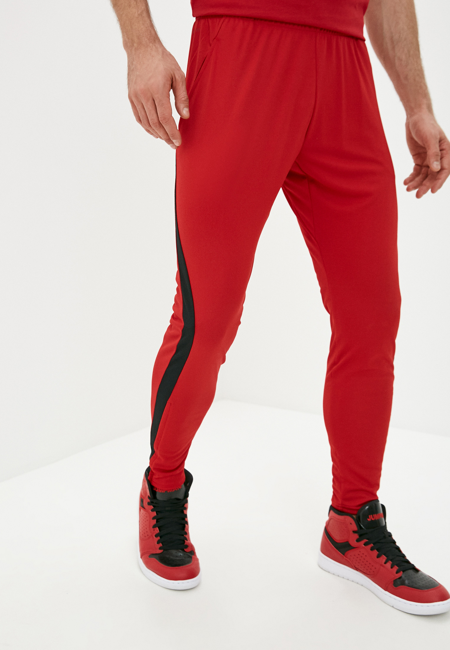 Мужские спортивные брюки Jordan CU9609 цвет красный купить за 3499 руб.