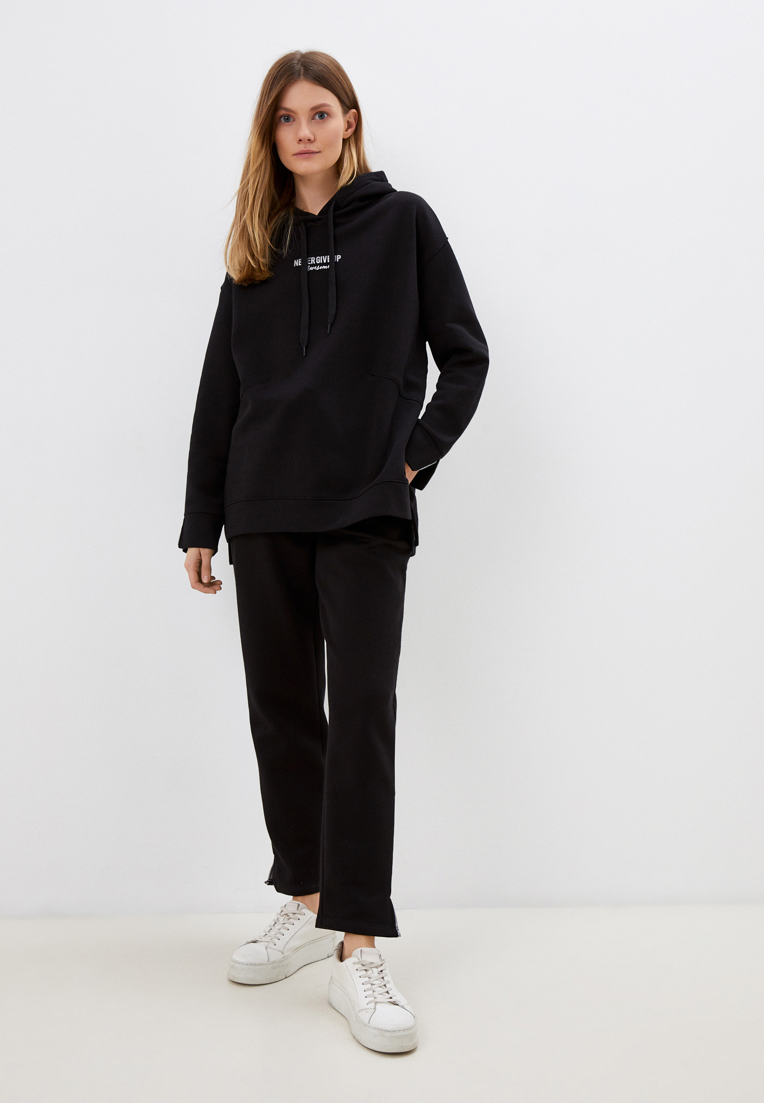 Спортивный костюм Vitacci (Витачи) SP917915-01_черный_40-42 (XS)