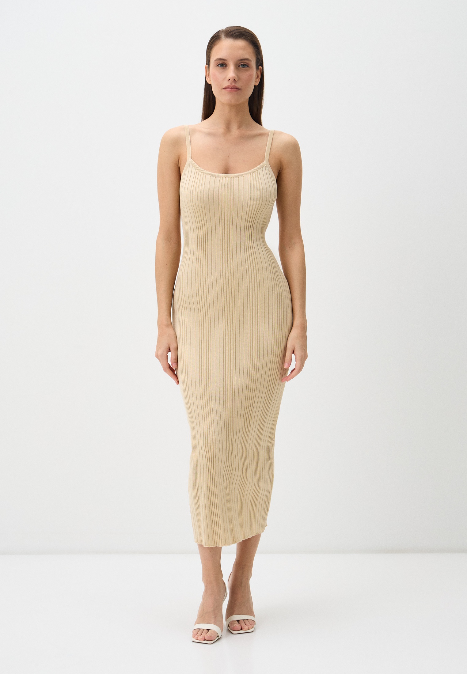 Вязаное платье Emberens 19593