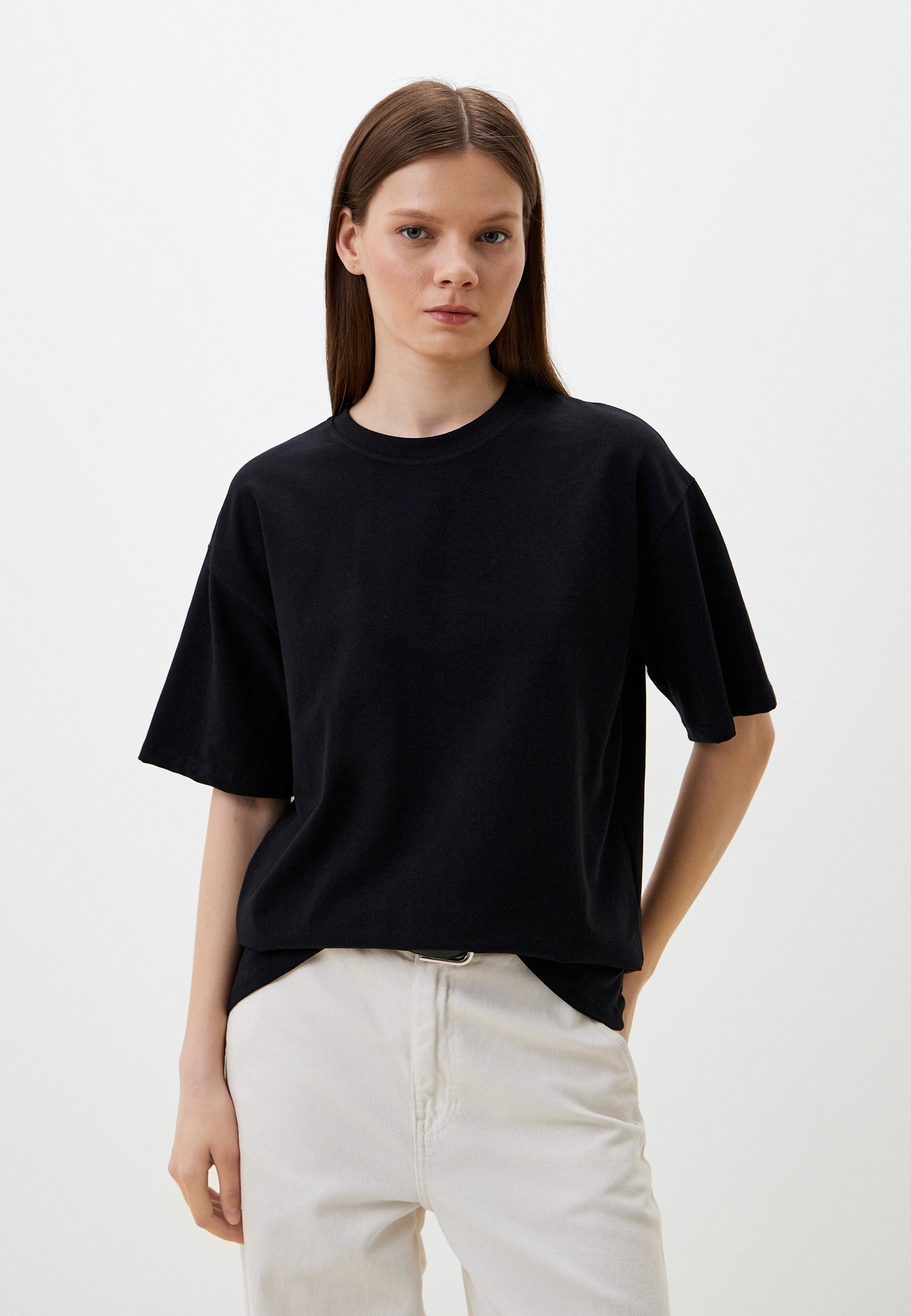 Футболка с коротким рукавом ТВОЕ 102505-00BK