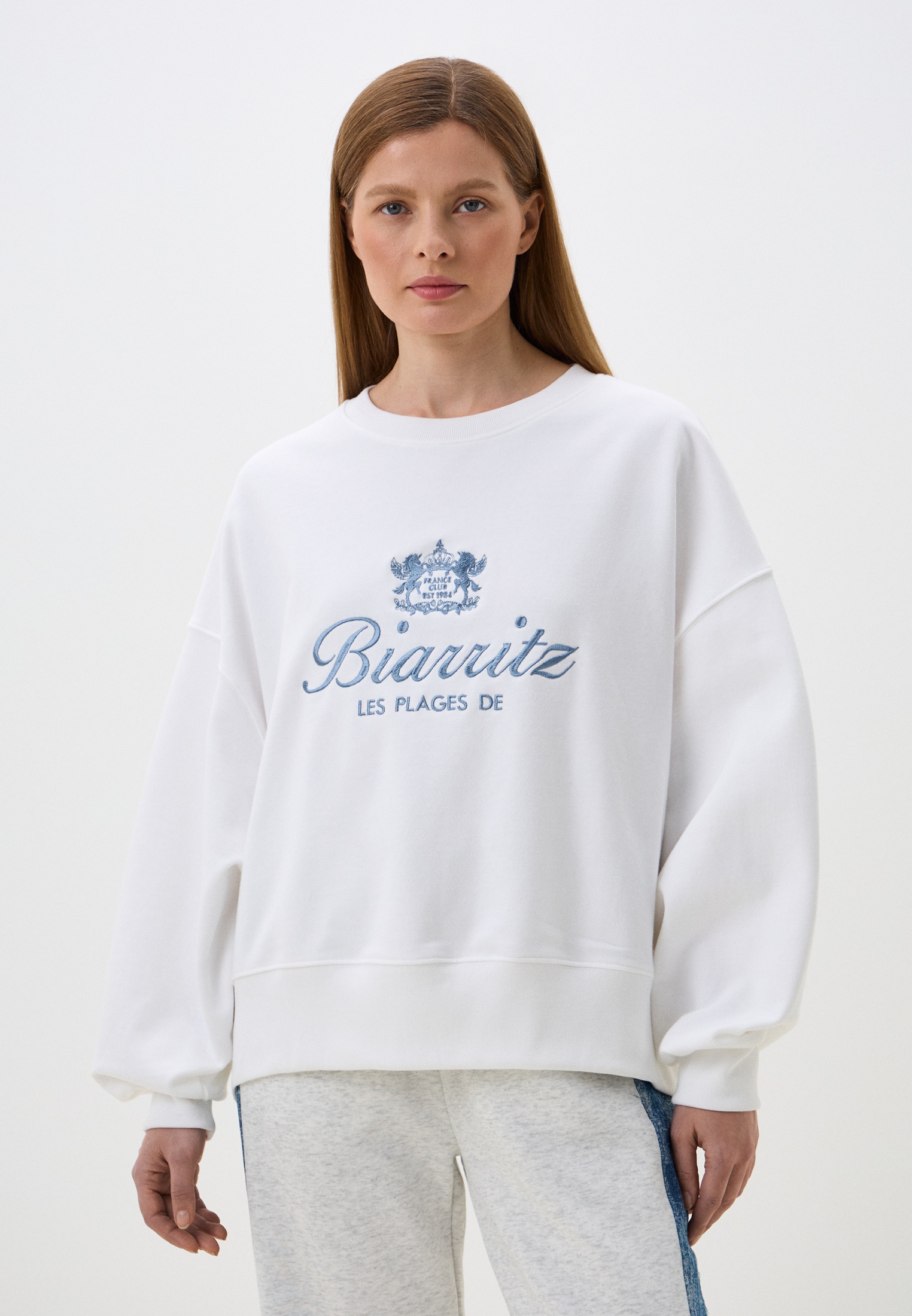 Женские свитшоты MARK FORMELLE 122949/1/24-32127Ц-7-2/белый