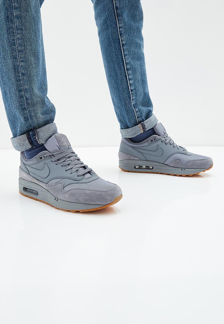 ah8145 005 nike