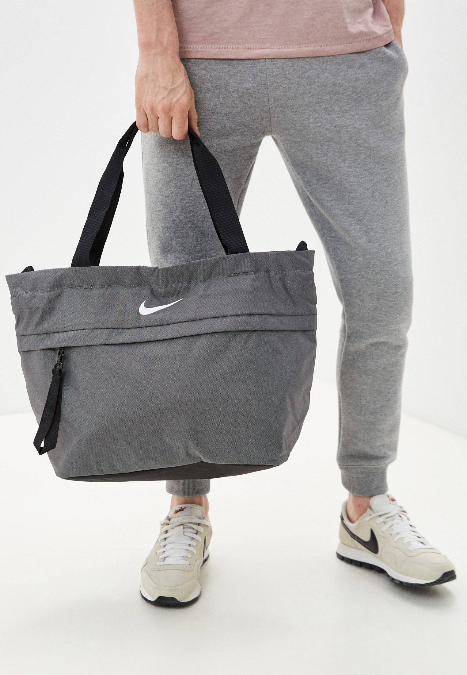  сумка мужская Nike (Найк) CV1056  за 4399 руб.