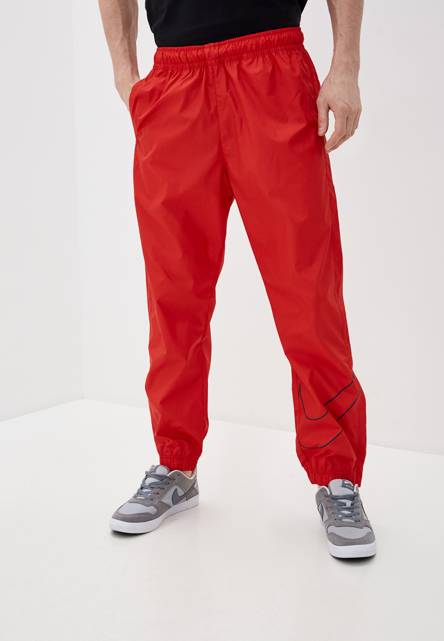 красные спортивные штаны мужские. яркие штаны мужские. бордовые брюки юникло мужские. красные брюки мужские. Tom tailor штаны.