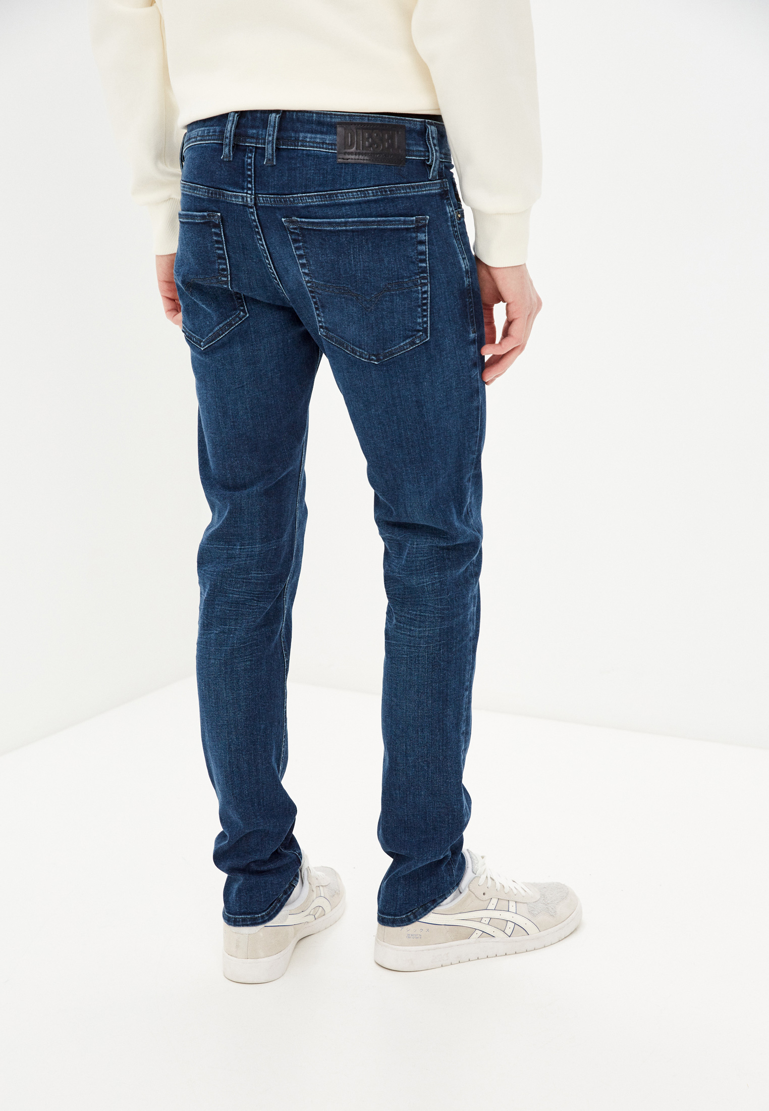 Мужские зауженные джинсы Diesel (Дизель) 00SWJF009QI: изображение 3