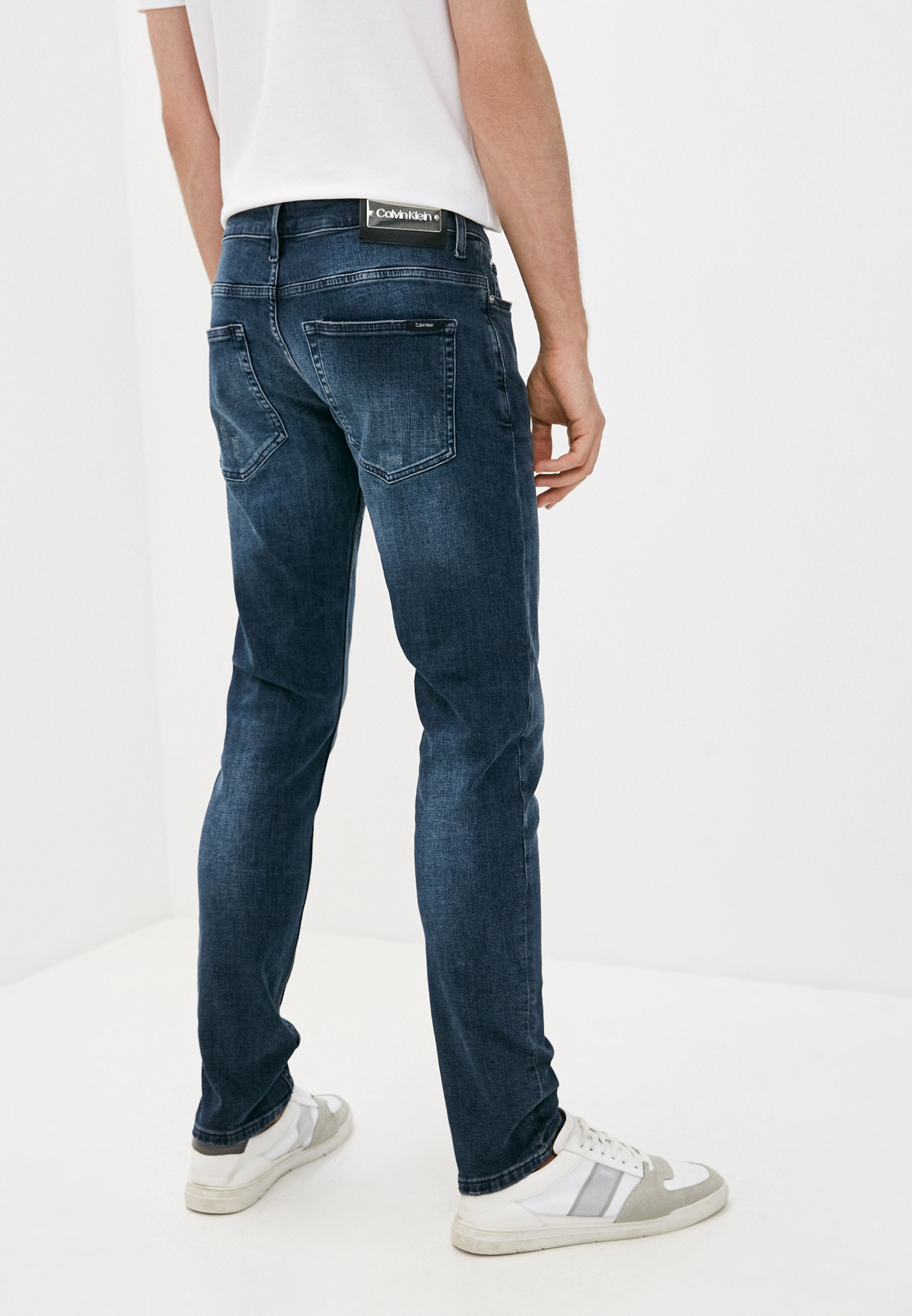 Мужские зауженные джинсы Calvin Klein (Кельвин Кляйн) K10K106561: изображение 4