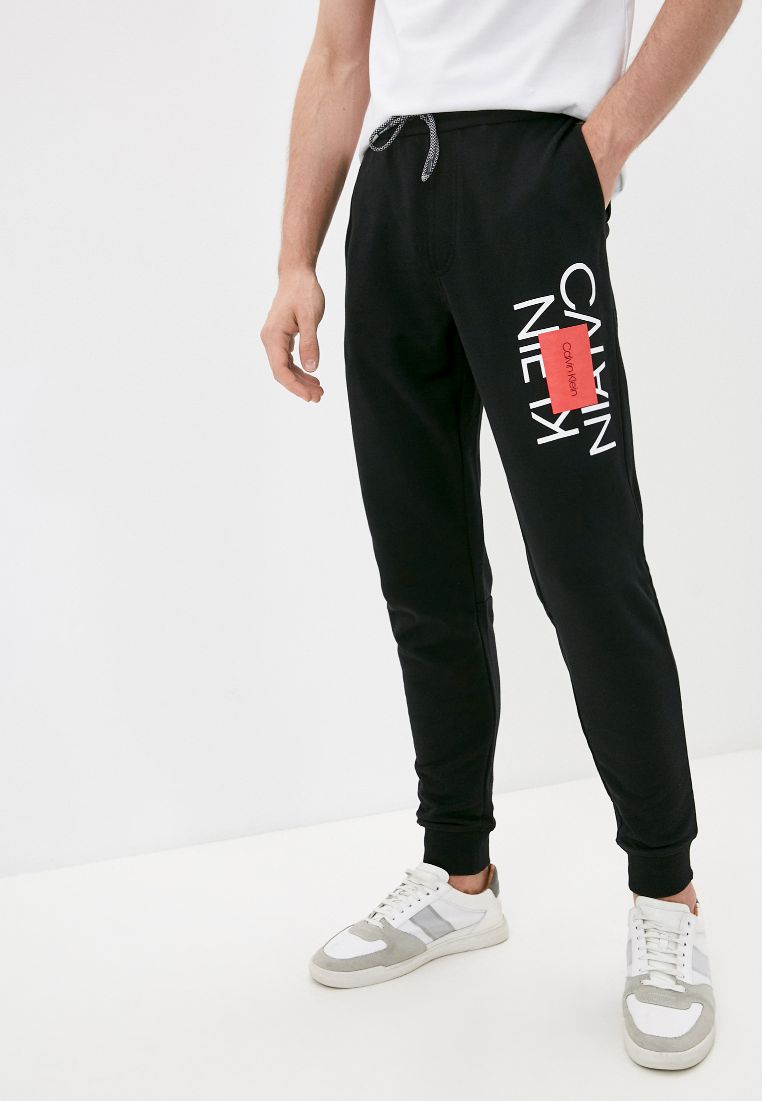 Мужские спортивные брюки Calvin Klein (Кельвин Кляйн) K10K107268 купить за10990 руб.