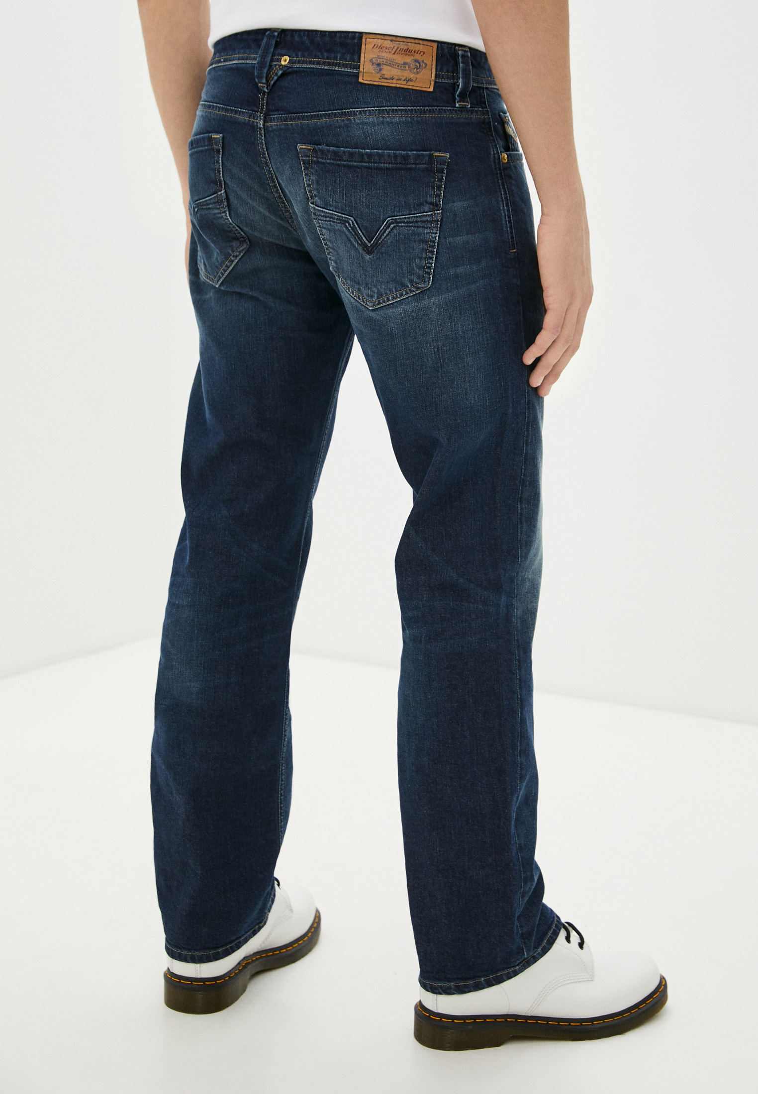 Мужские прямые джинсы Diesel (Дизель) 00ADNI0853R: изображение 3