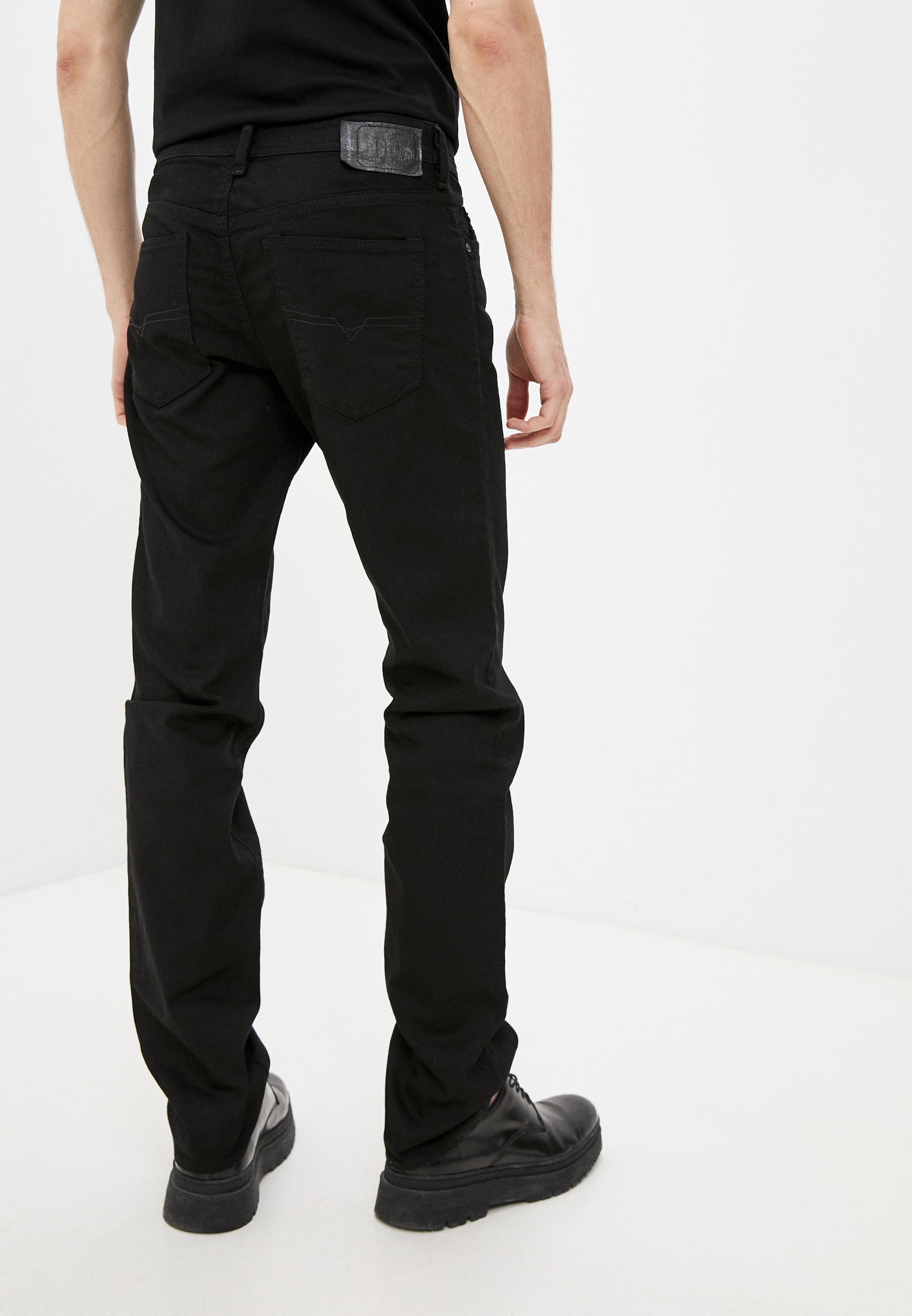 Мужские прямые джинсы Diesel (Дизель) 00SDHC0886Z: изображение 7