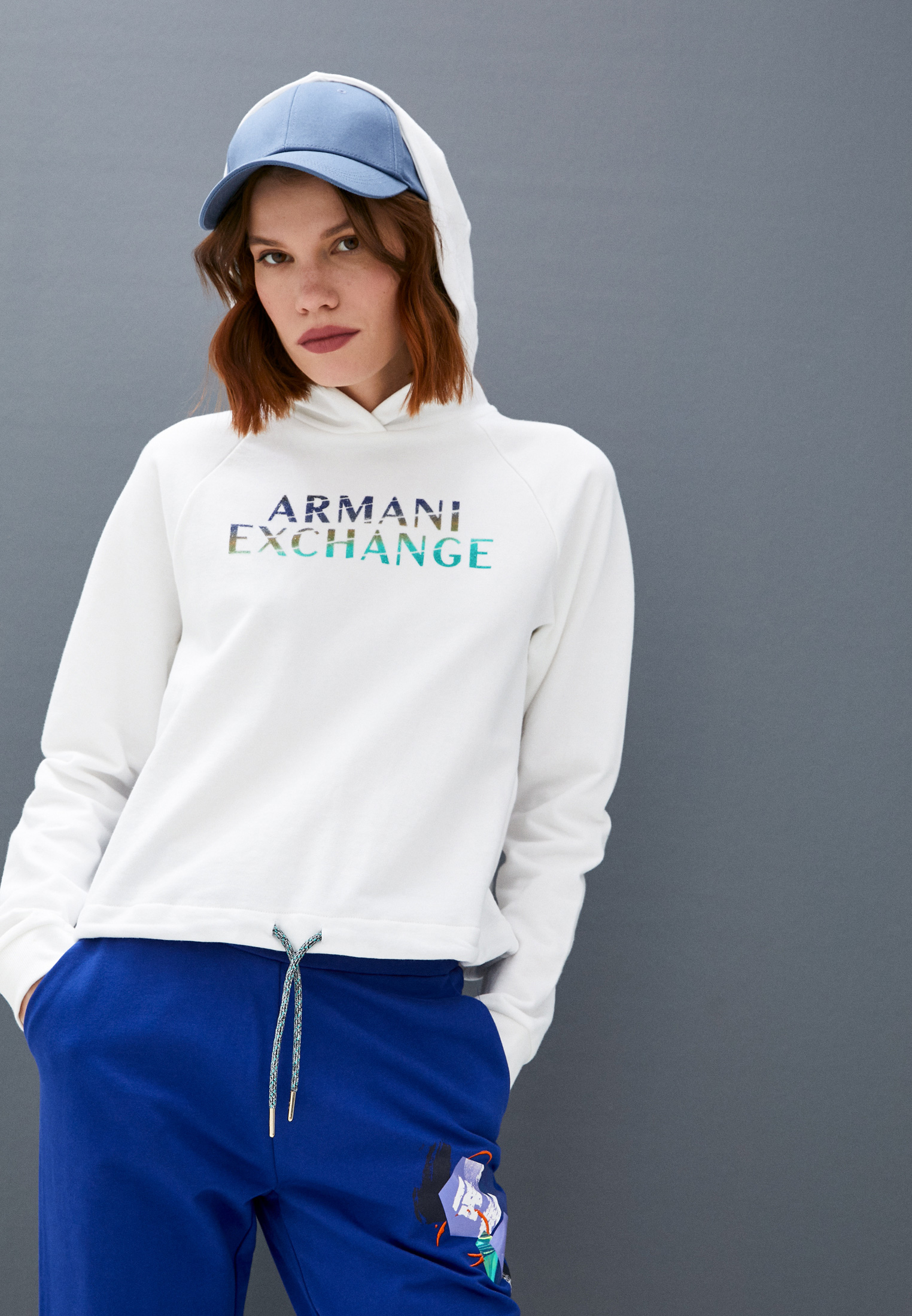 Худи armani exchange. Худи Армани Exchange женские. Худи Armani Exchange женская. Худи Армани Exchange белое. Женский белый худи от Армани.