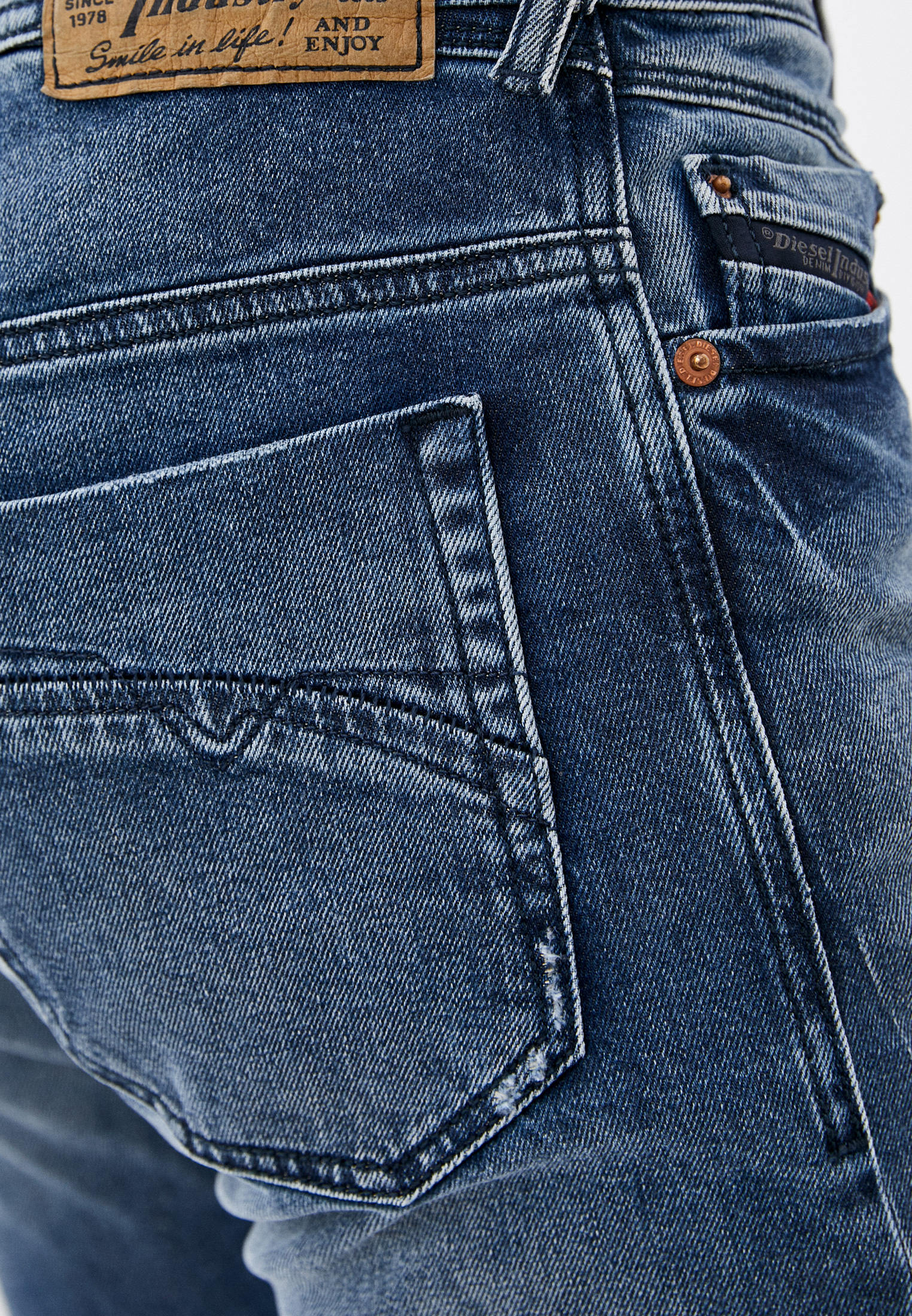 Мужские зауженные джинсы Diesel (Дизель) 00CLXER8Q1A: изображение 4