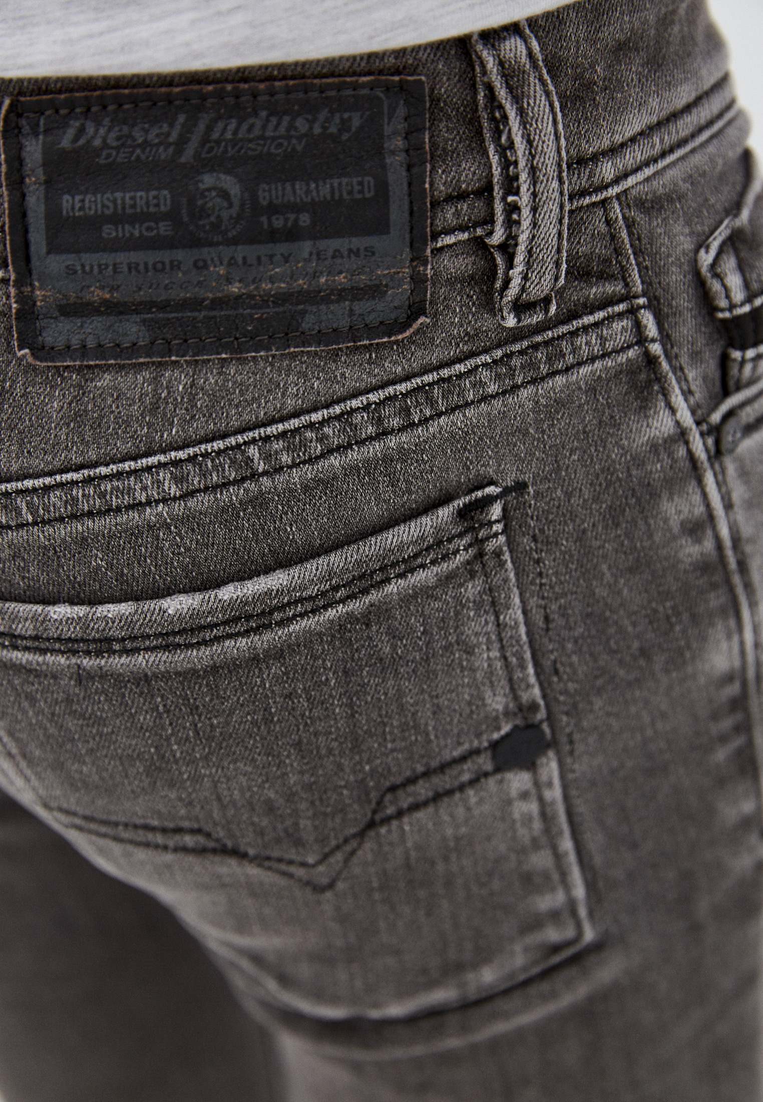 Мужские зауженные джинсы Diesel (Дизель) 00S7VG084GT: изображение 4