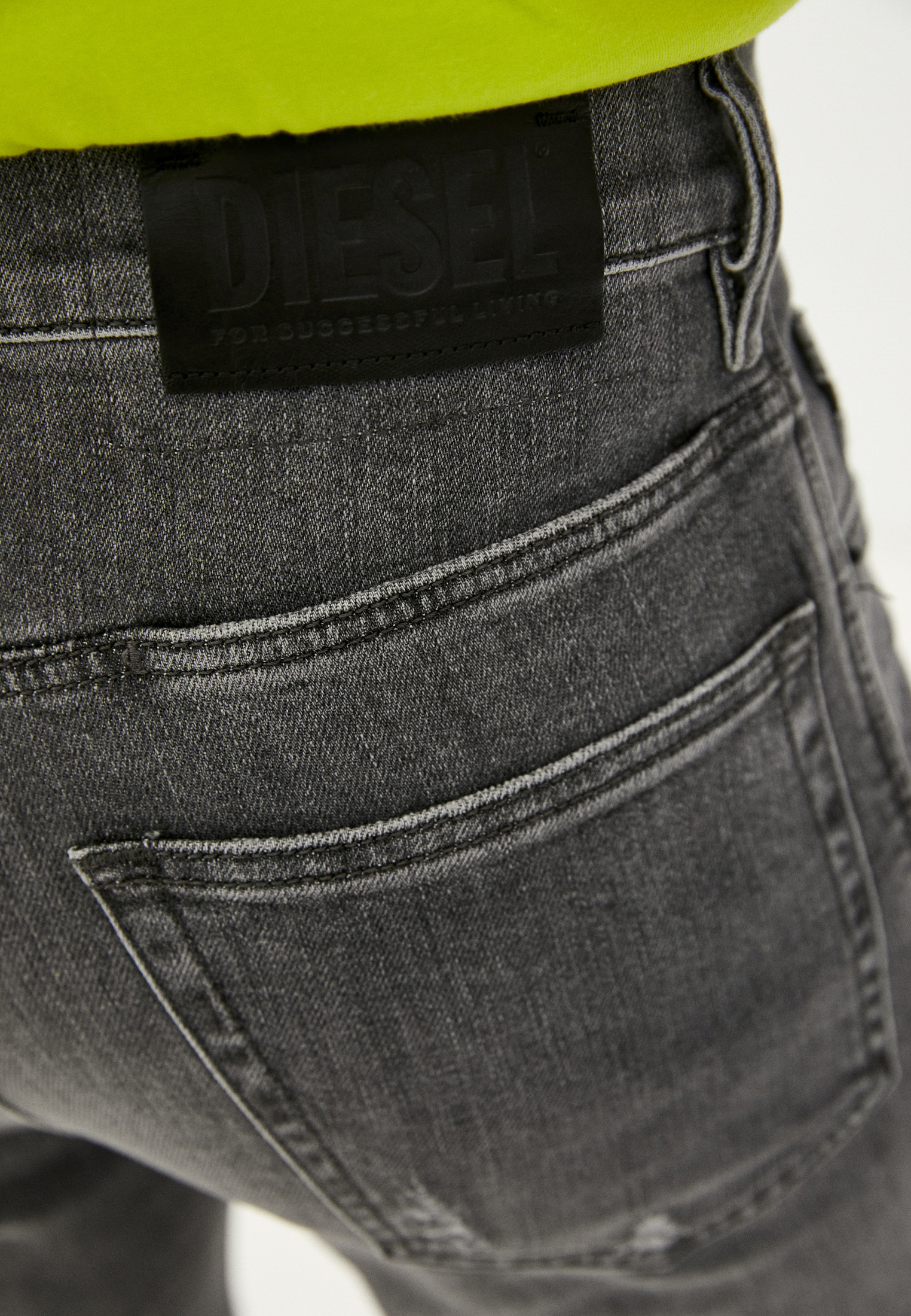 Мужские прямые джинсы Diesel (Дизель) 00SQLY0890F: изображение 4