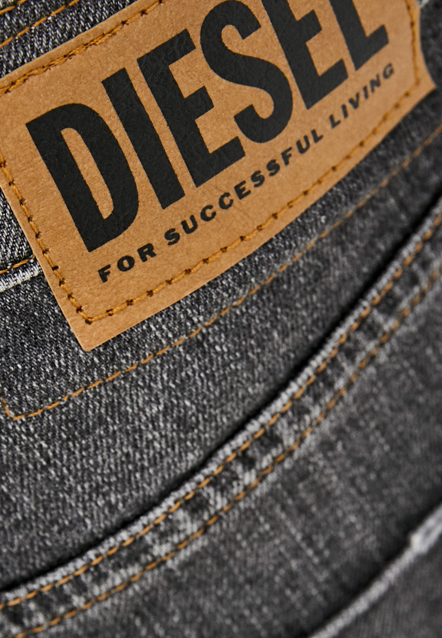 Мужские зауженные джинсы Diesel (Дизель) 00SWID0090T: изображение 4