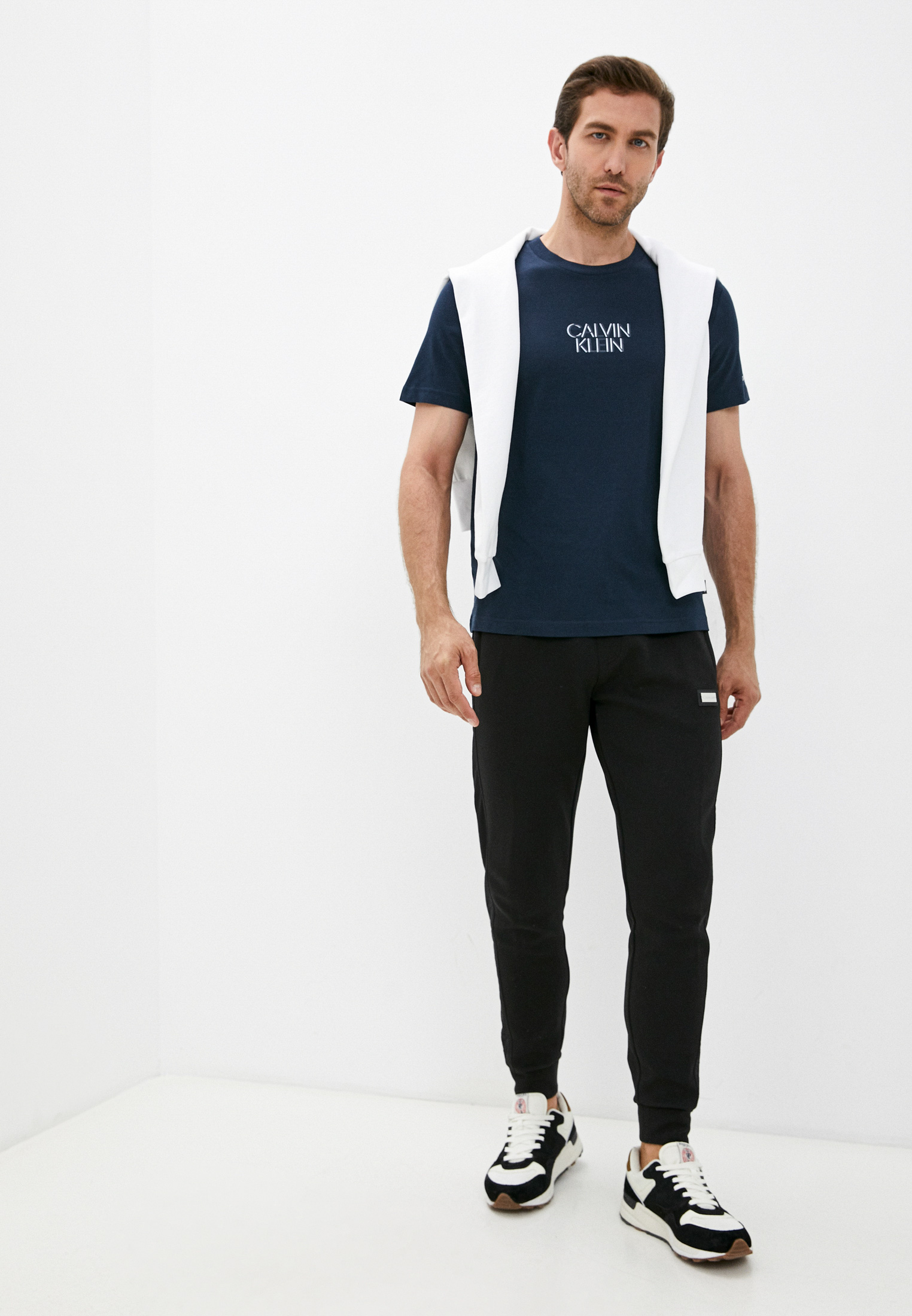 Мужская футболка Calvin Klein (Кельвин Кляйн) K10K106844: изображение 3