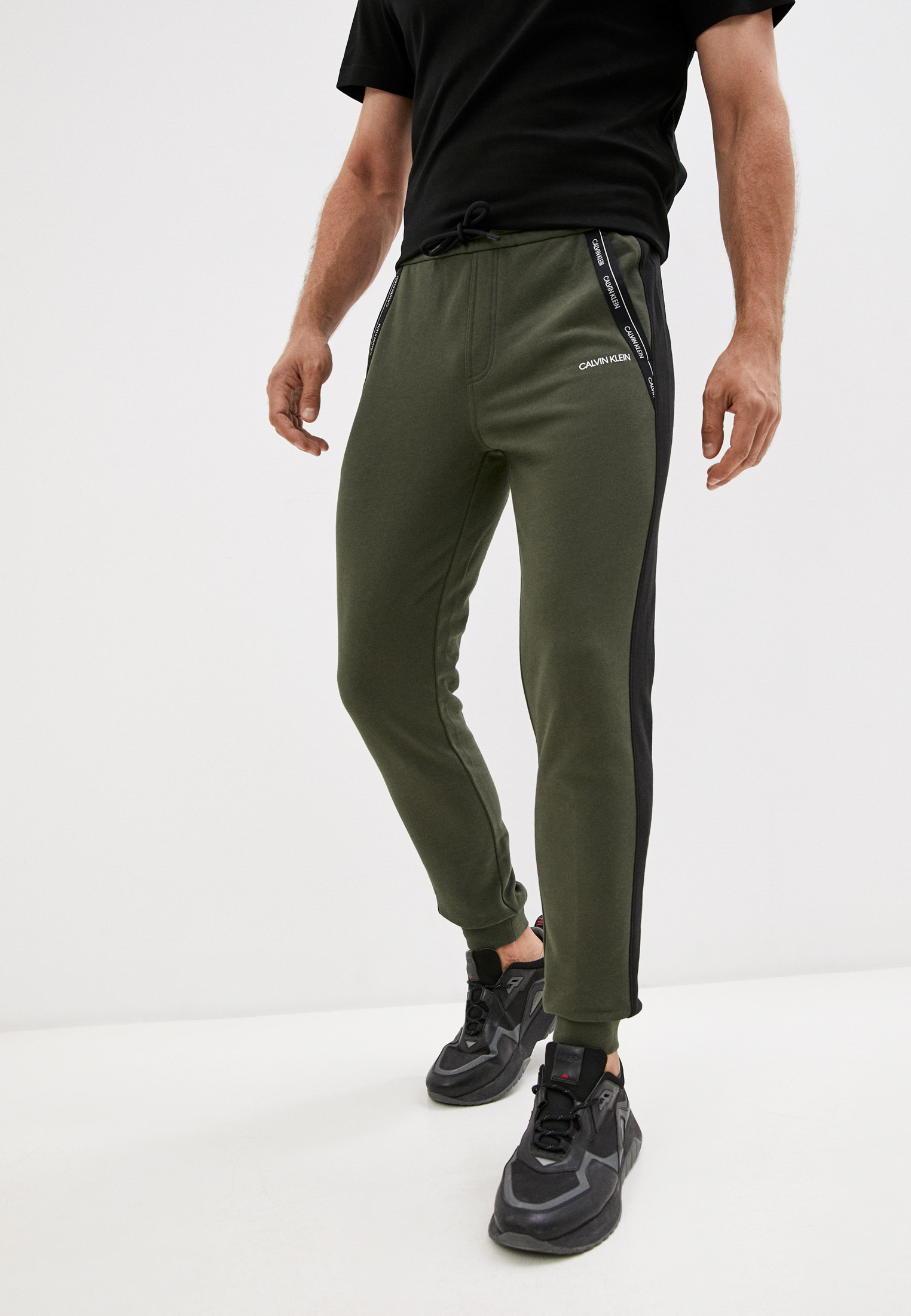 Мужские спортивные брюки Calvin Klein (Кельвин Кляйн) K10K107251 (Цвет:Хаки) купить в интернет-магазине stylefish.ru