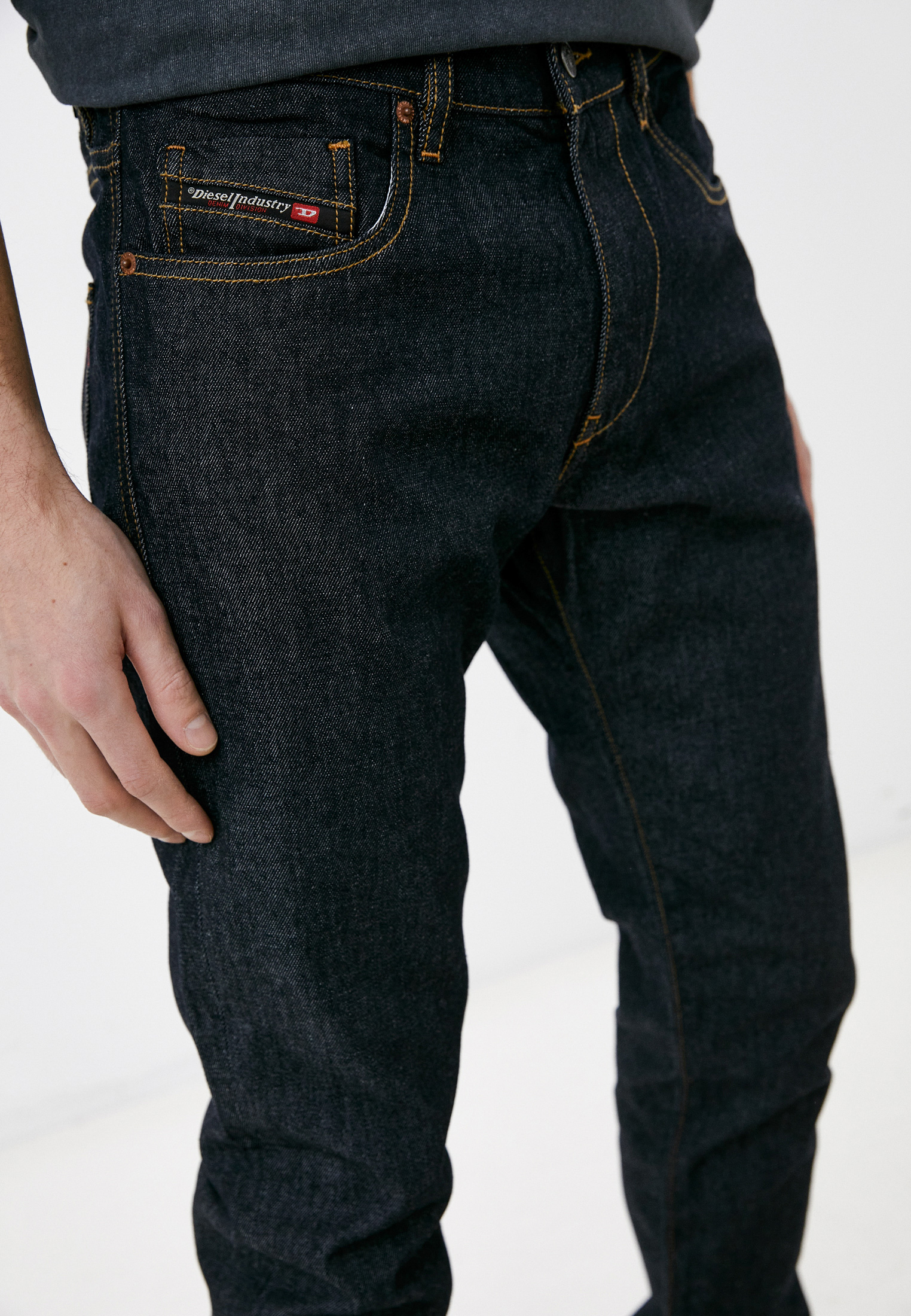 Мужские прямые джинсы Diesel (Дизель) 00SPW5009HF: изображение 8