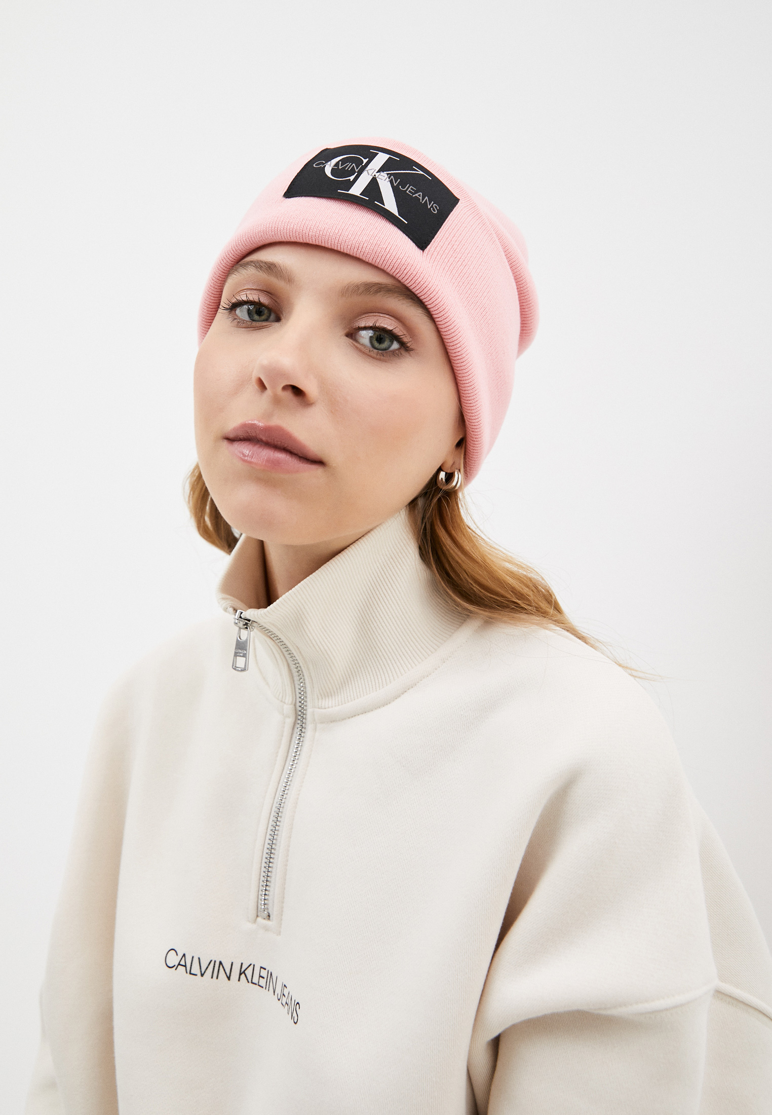 Купить Шапку Calvin Klein Женская