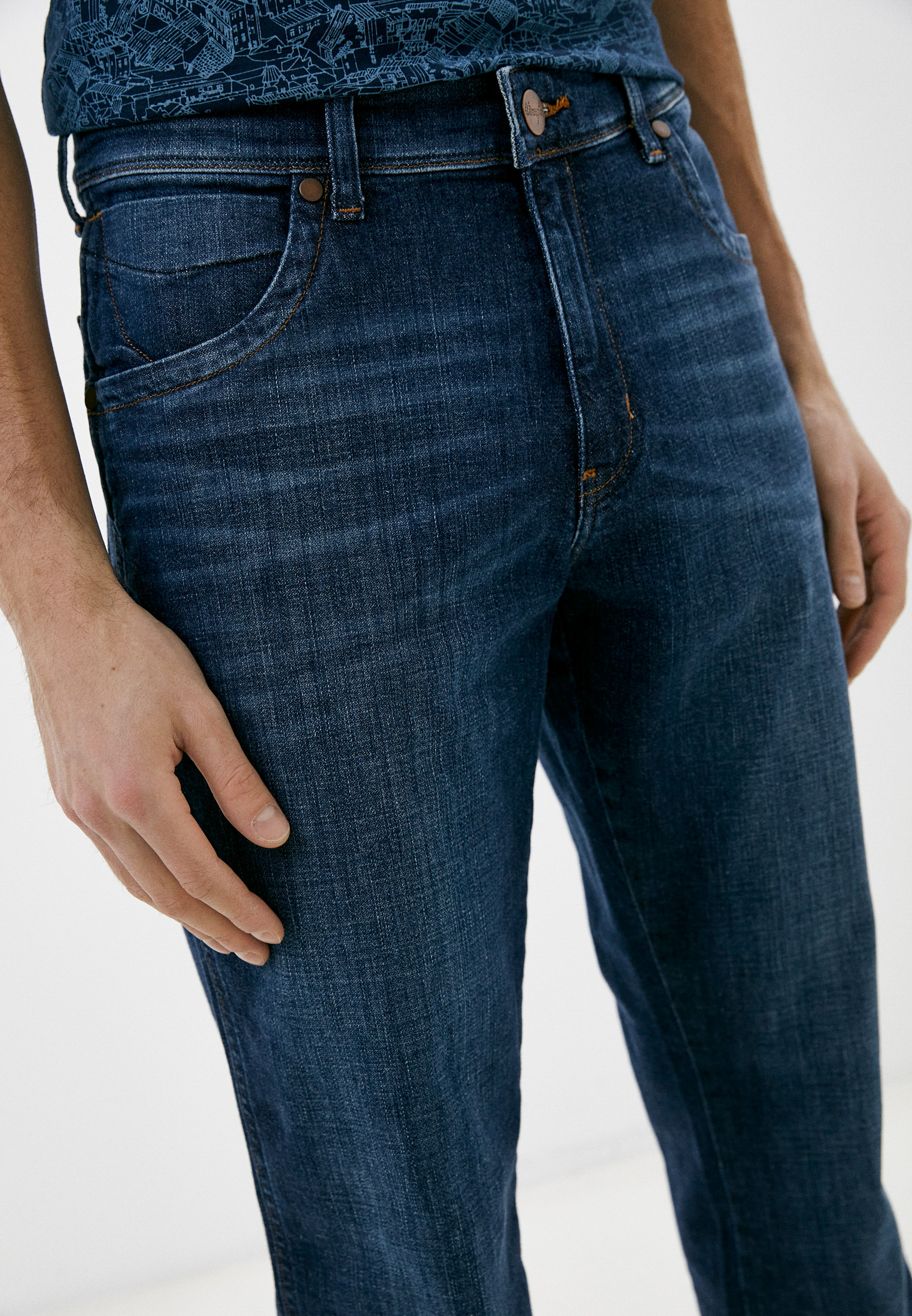 Мужские прямые джинсы Wrangler 