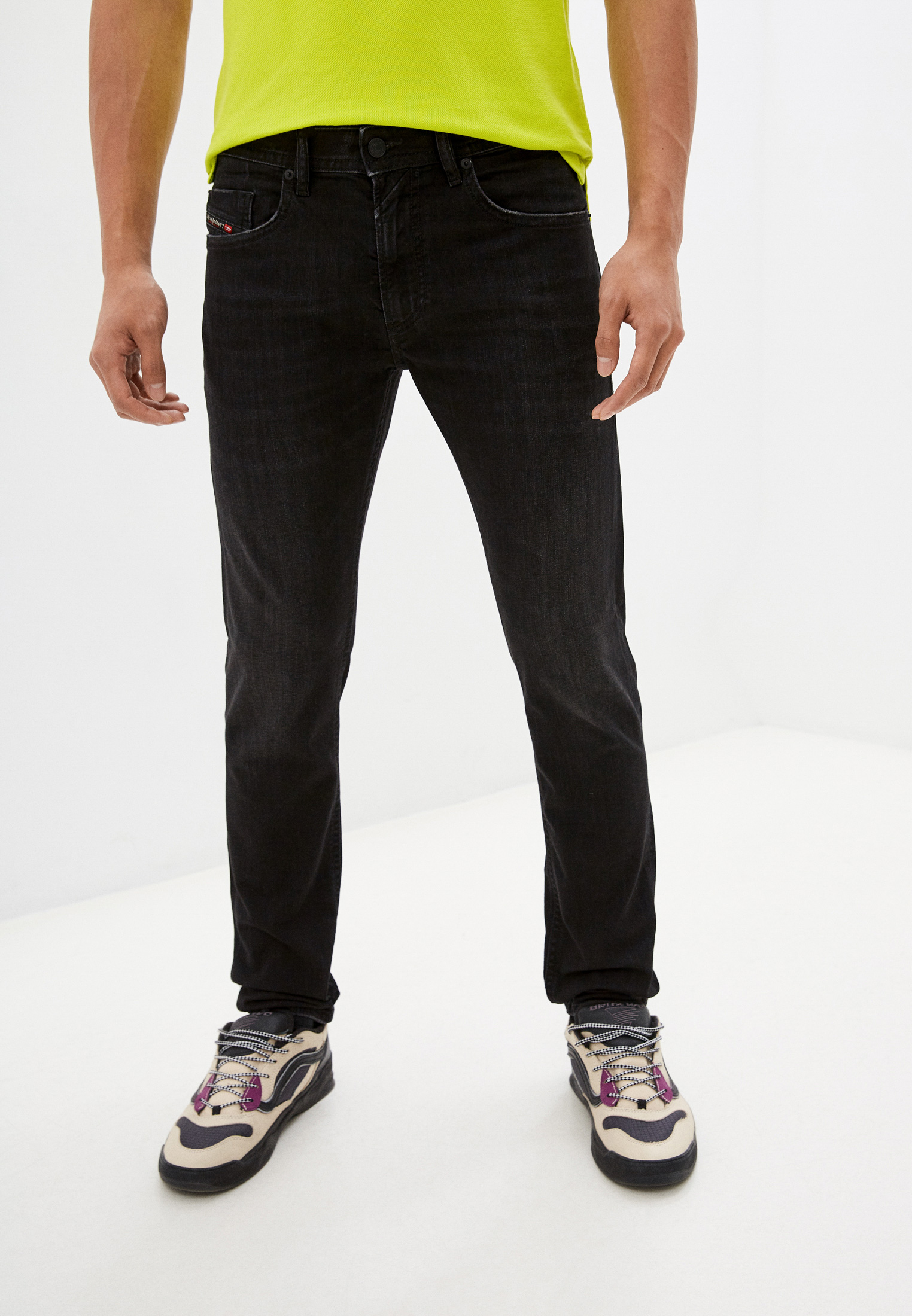 Мужские зауженные джинсы Diesel (Дизель) 00SB6F069PW: изображение 1