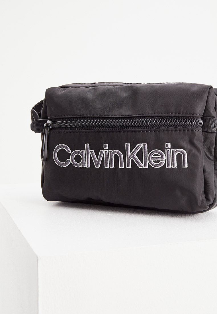 Поясная сумка Calvin Klein (Кельвин Кляйн) K50K508169: изображение 3
