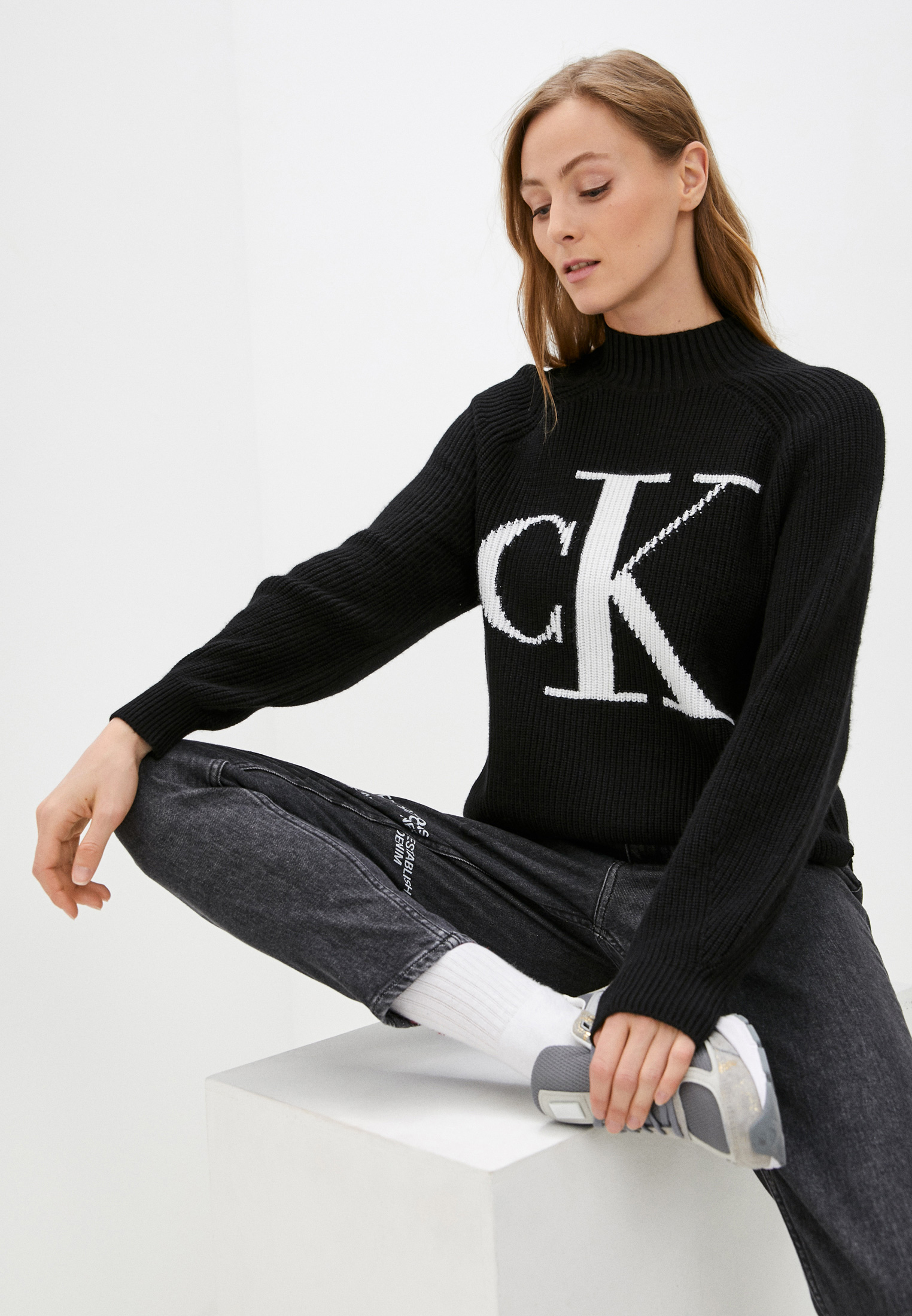 Джемпер женский Calvin Klein Jeans J20J216595 купить за 13090 руб.
