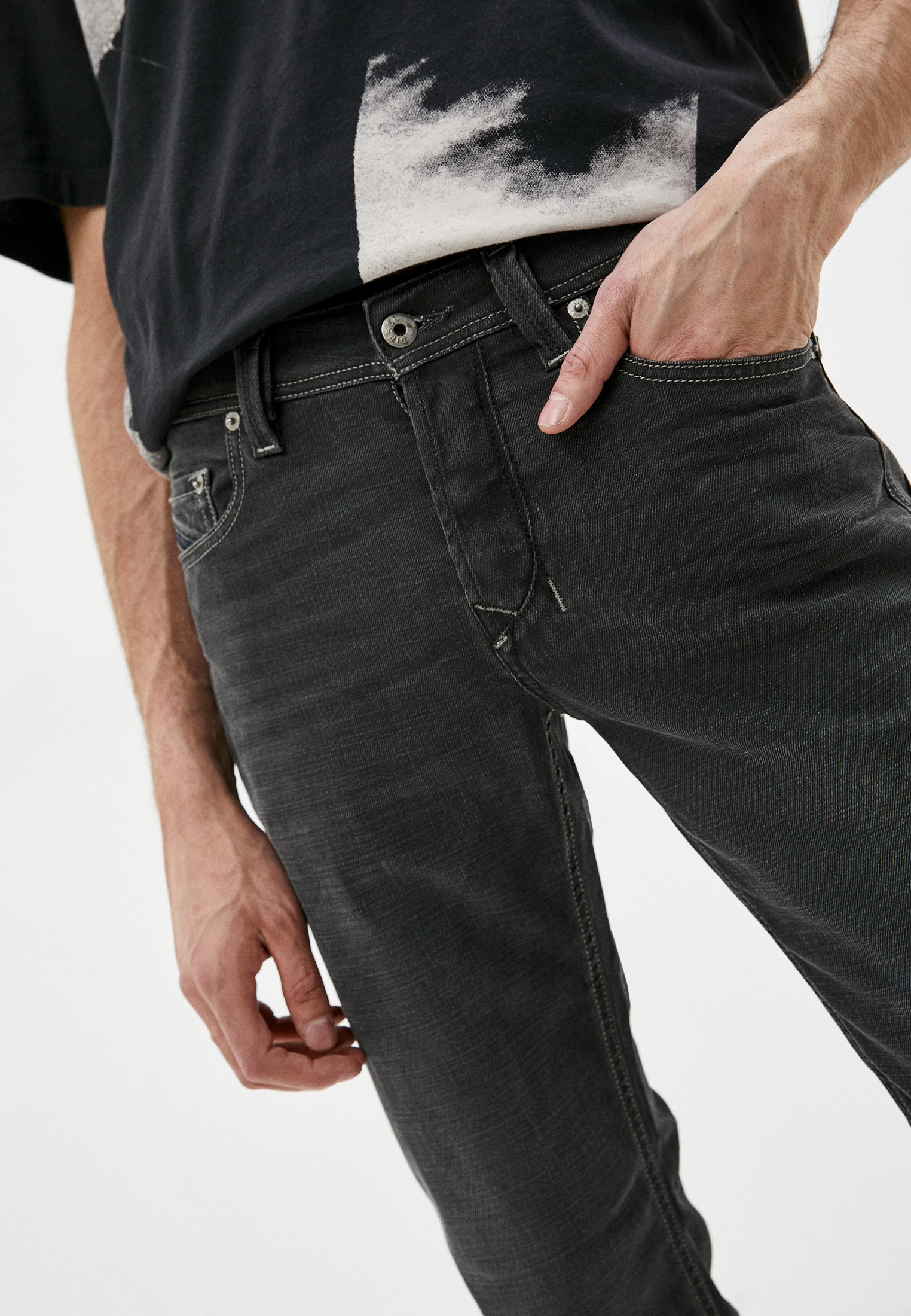Мужские зауженные джинсы Diesel (Дизель) 00SU1X084LE: изображение 4