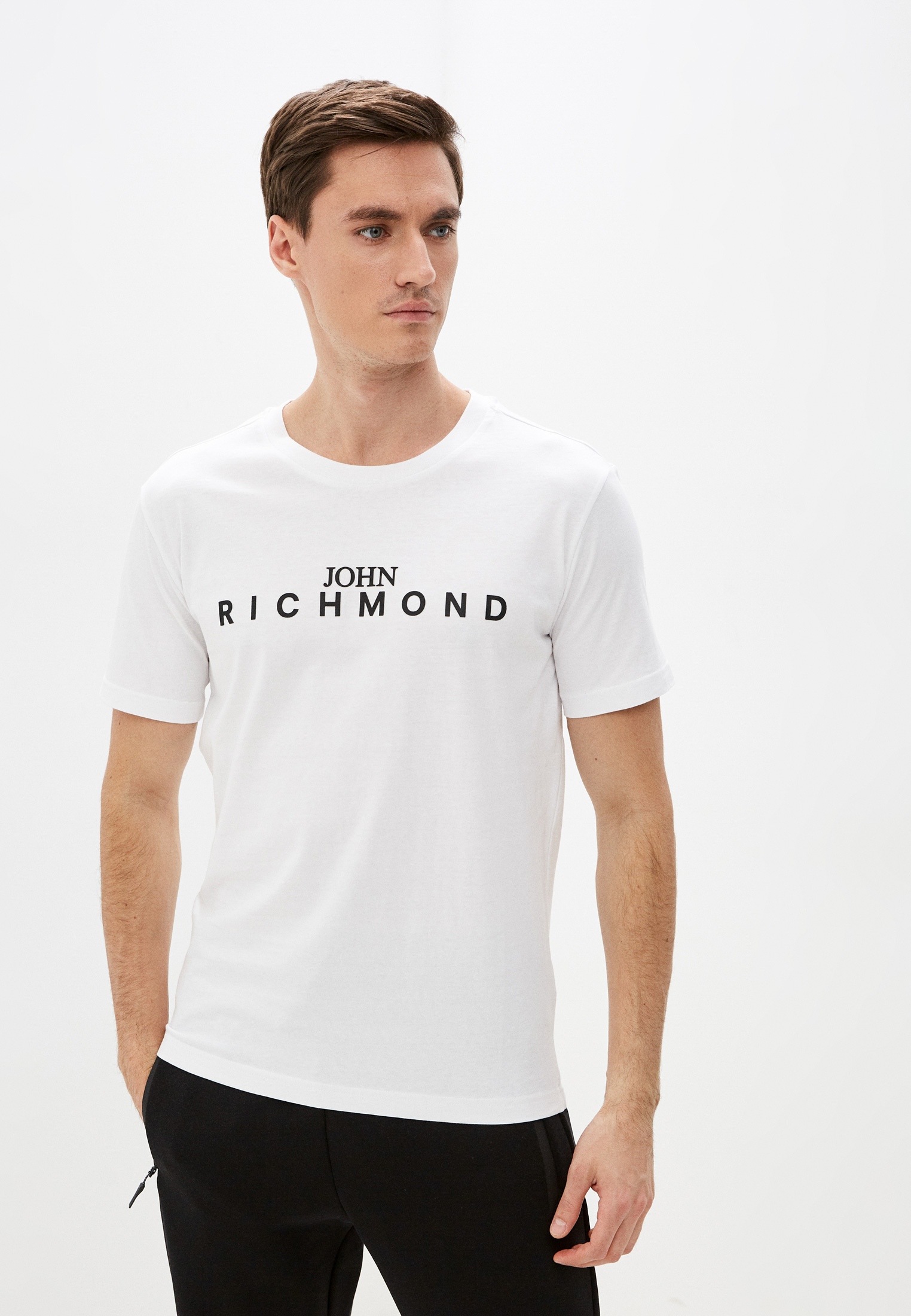 Футболка ричмонд. Футболка Джон Ричмонд белая. John Richmond одежда мужская футболка. John Richmond футболка мужская белая. Майка Джон Ричмонд мужская.
